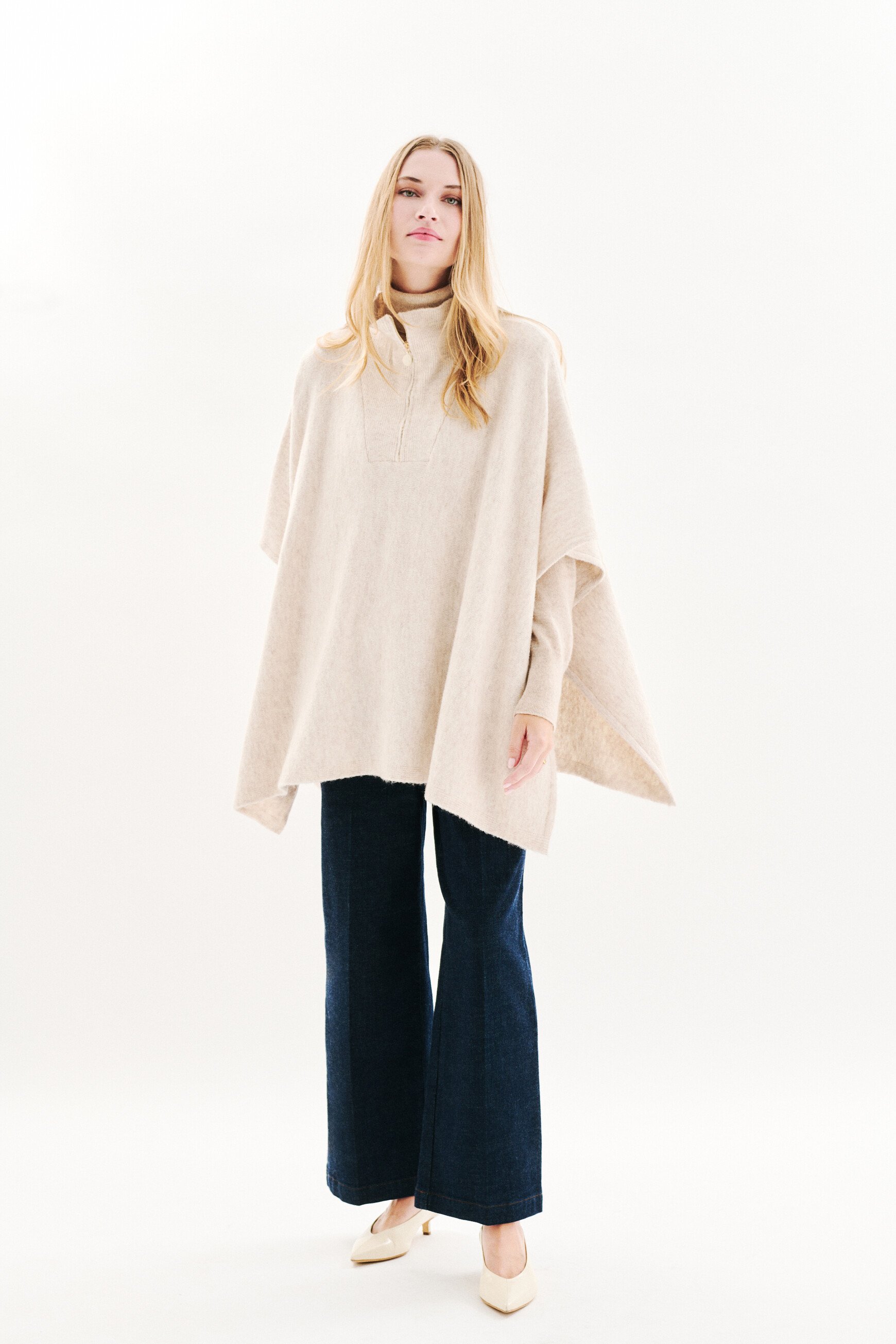 poncho herios sandfarben damen Poncho Herios sandfarben damen