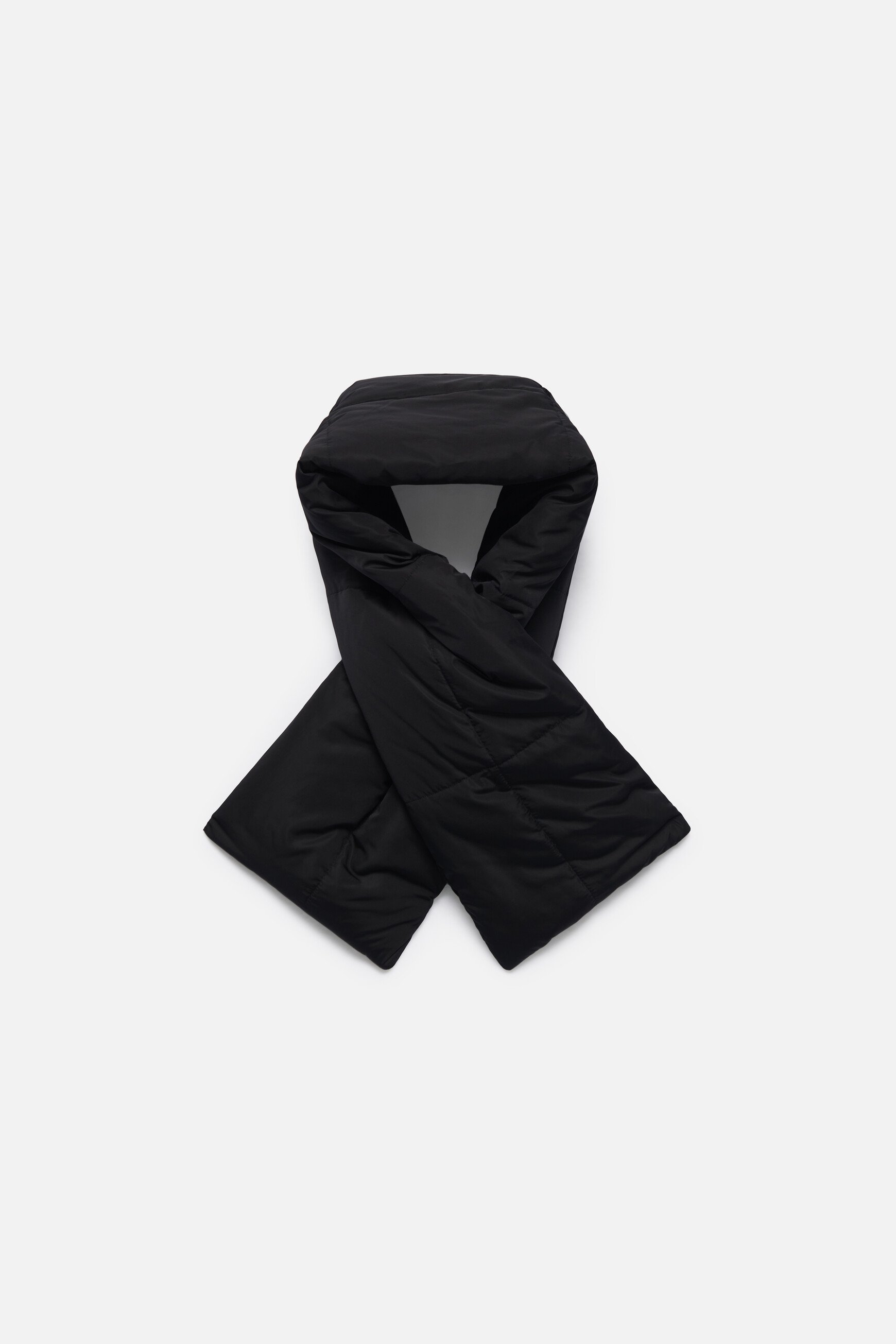 Marta scarf black woman