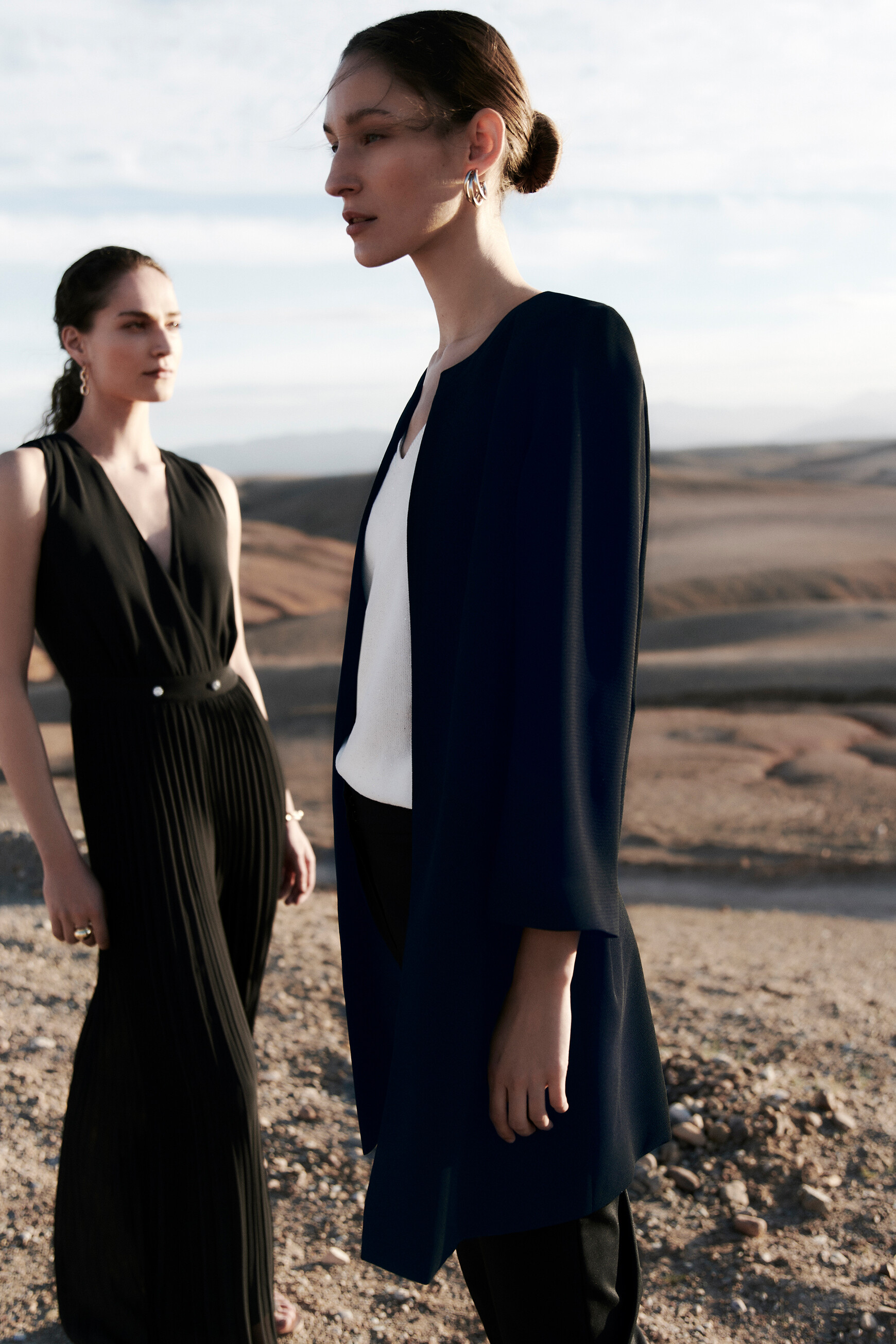 veste longueur midi et coupe structuree bleu marine femme Veste longueur midi et coupe structurée. bleu marine femme