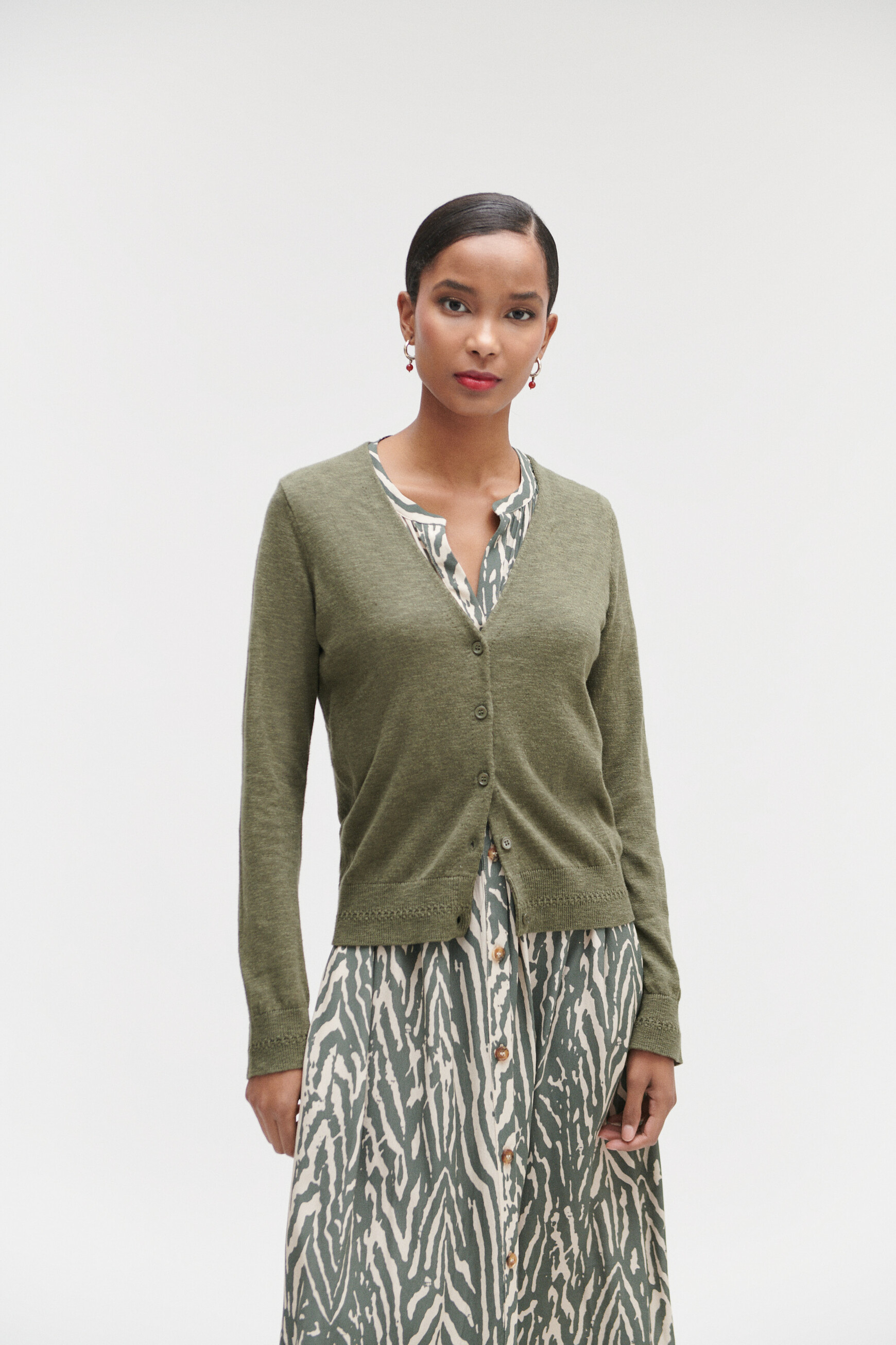 cardigan blondine vert kaki femme Cardigan blondine vert kaki femme