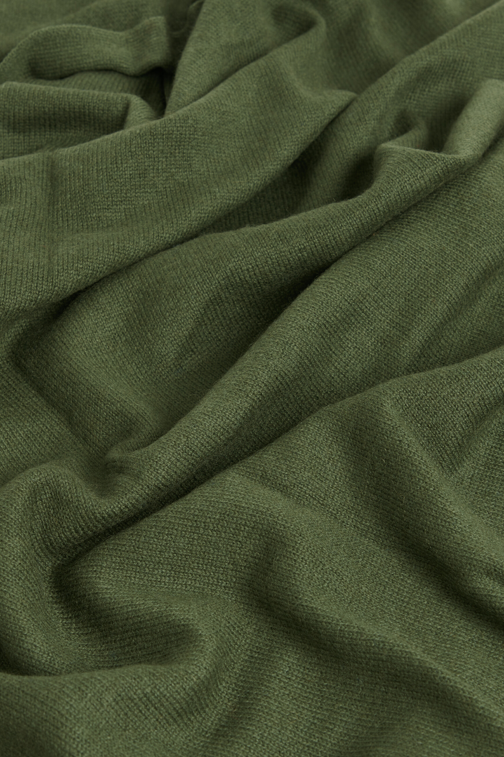 echarpe mabel 100 cachemire vert kaki femme Echarpe mabel 100% cachemire vert kaki femme