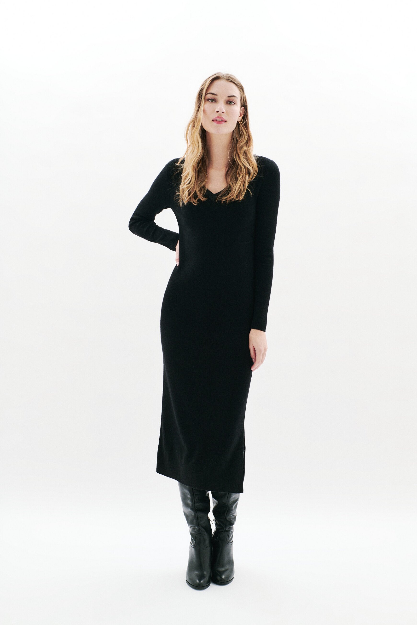 Rmiri dress black woman