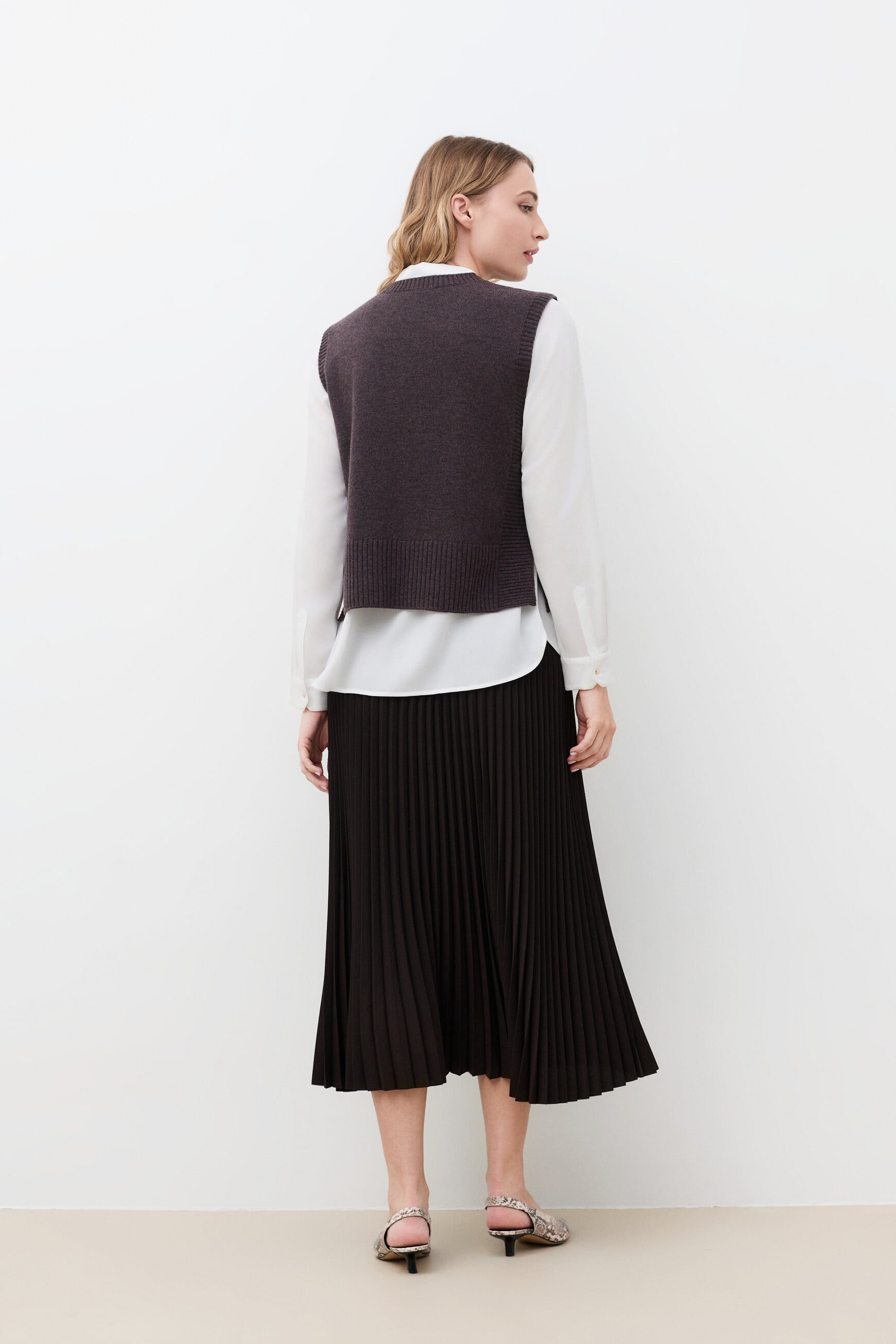 Mwillie sweater dark brown woman