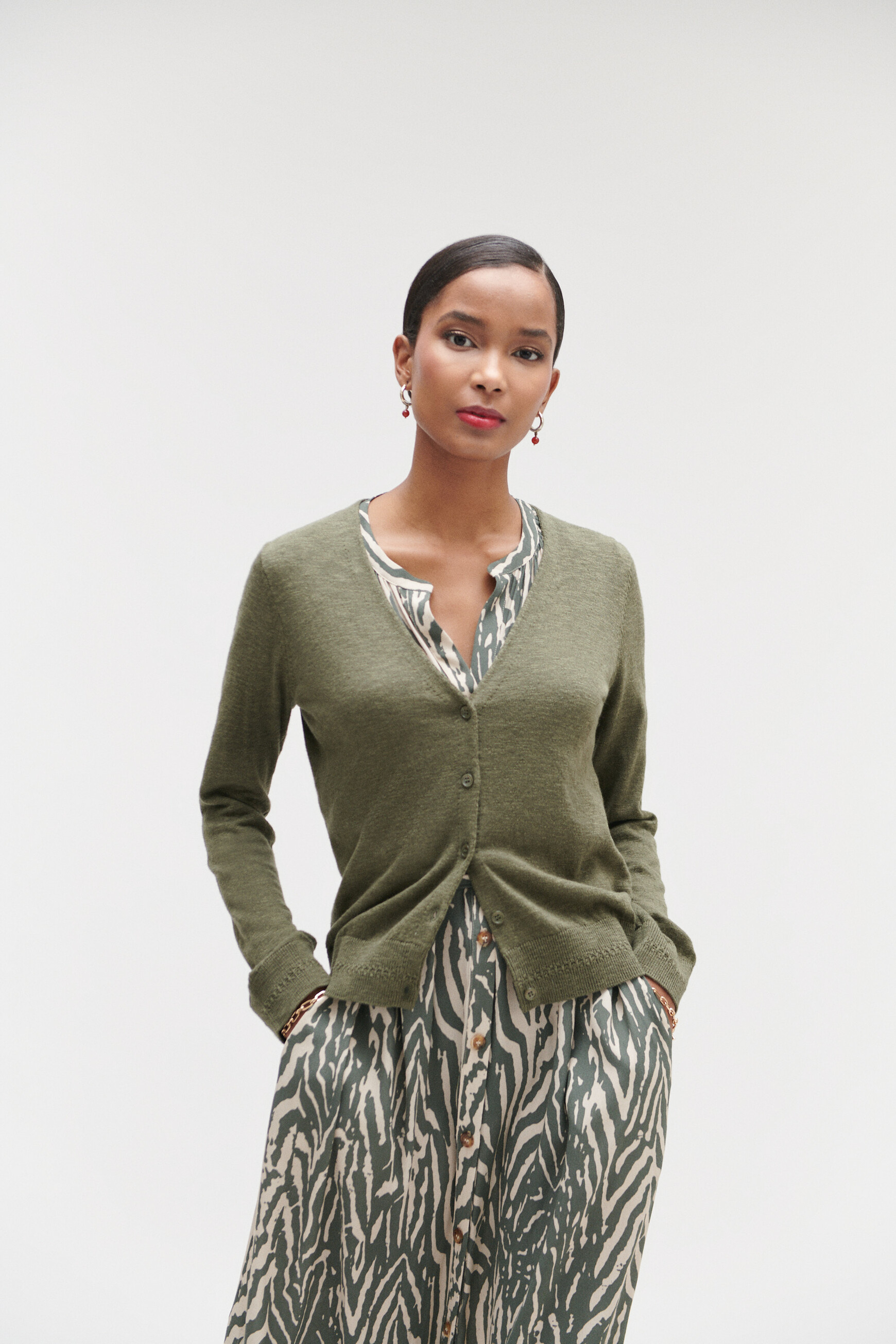 cardigan blondine vert kaki femme Cardigan blondine vert kaki femme
