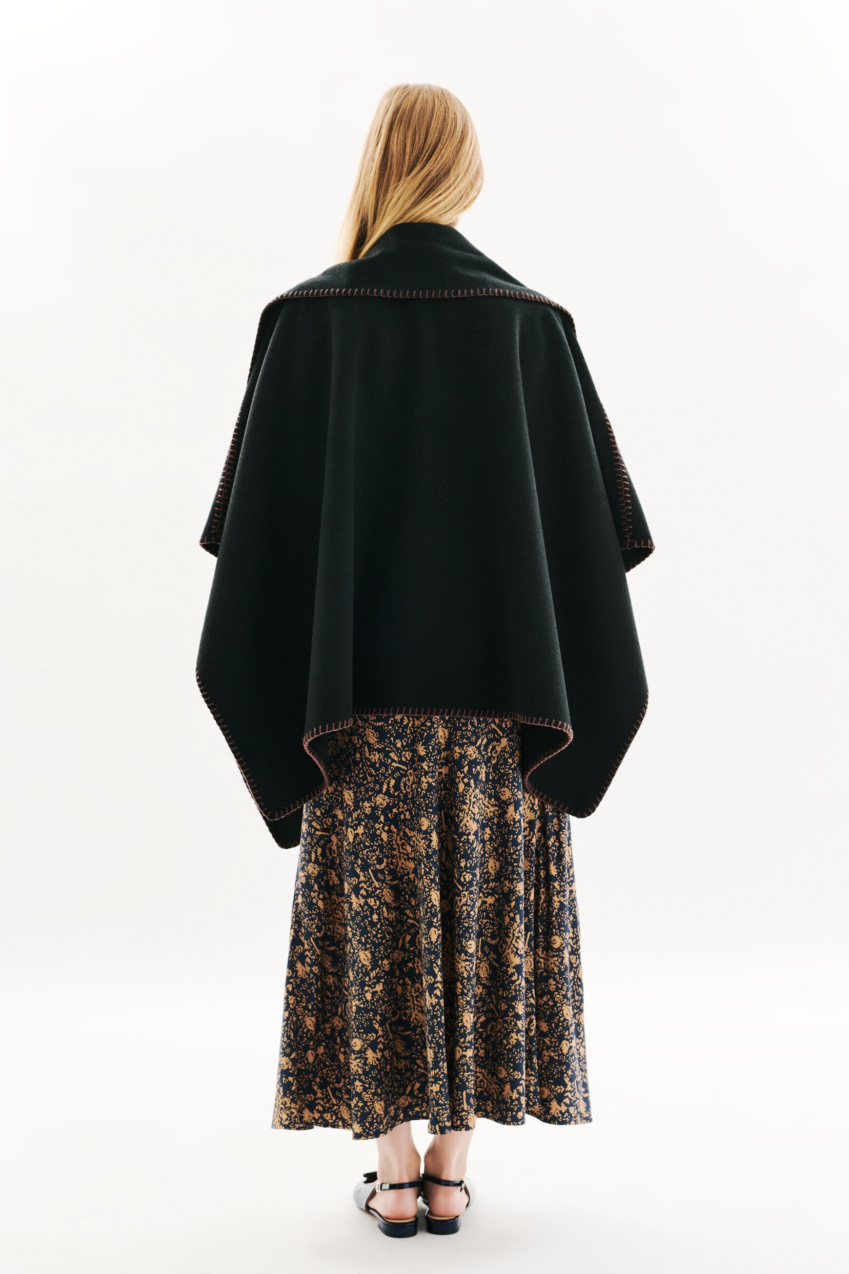 poncho hester noir femme zwart vrouw