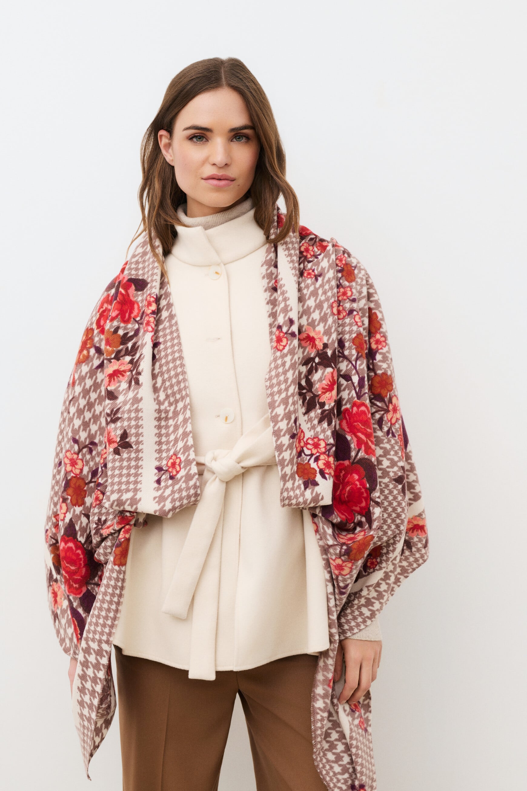 Scarf isseria light brown woman