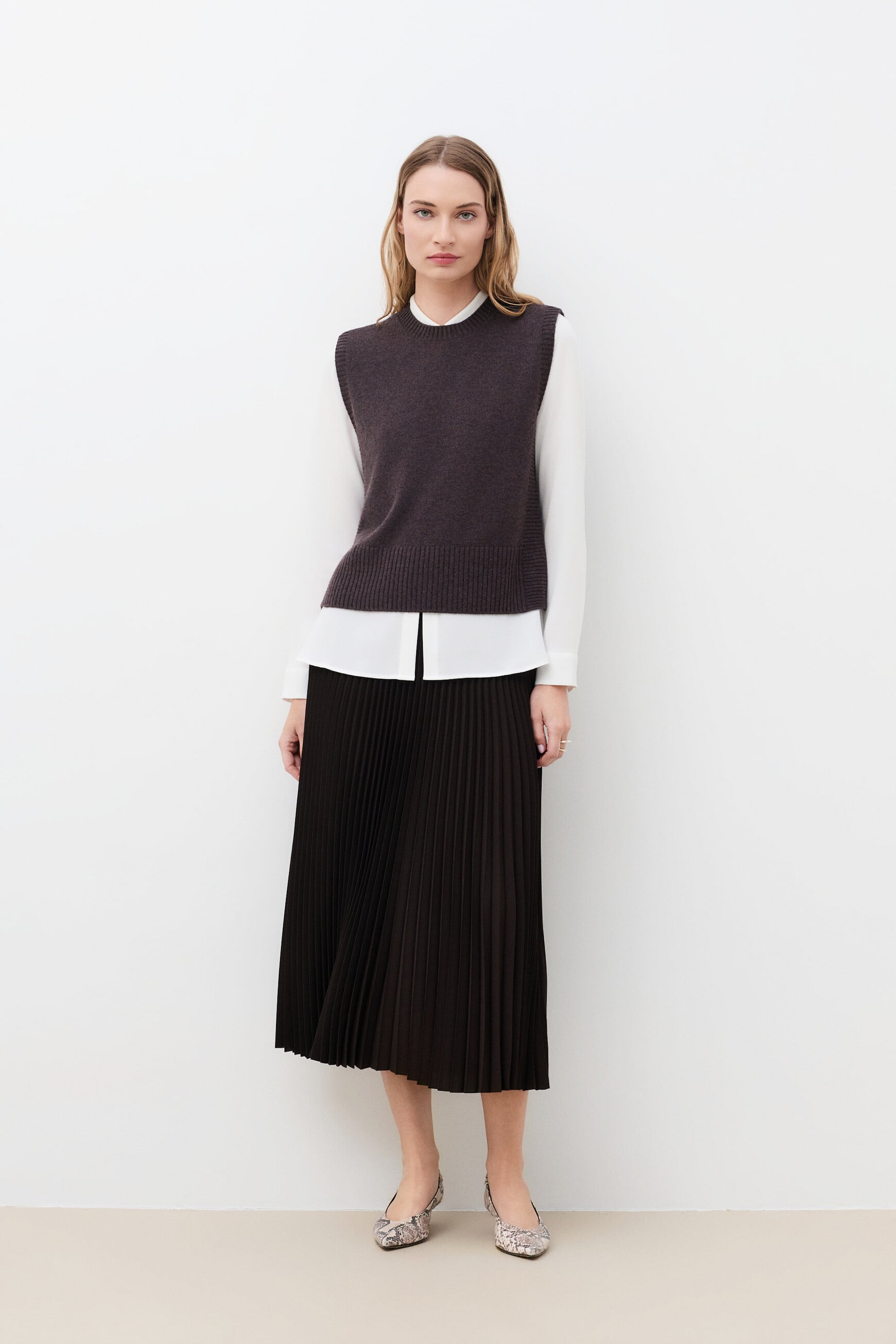 Mwillie sweater dark brown woman