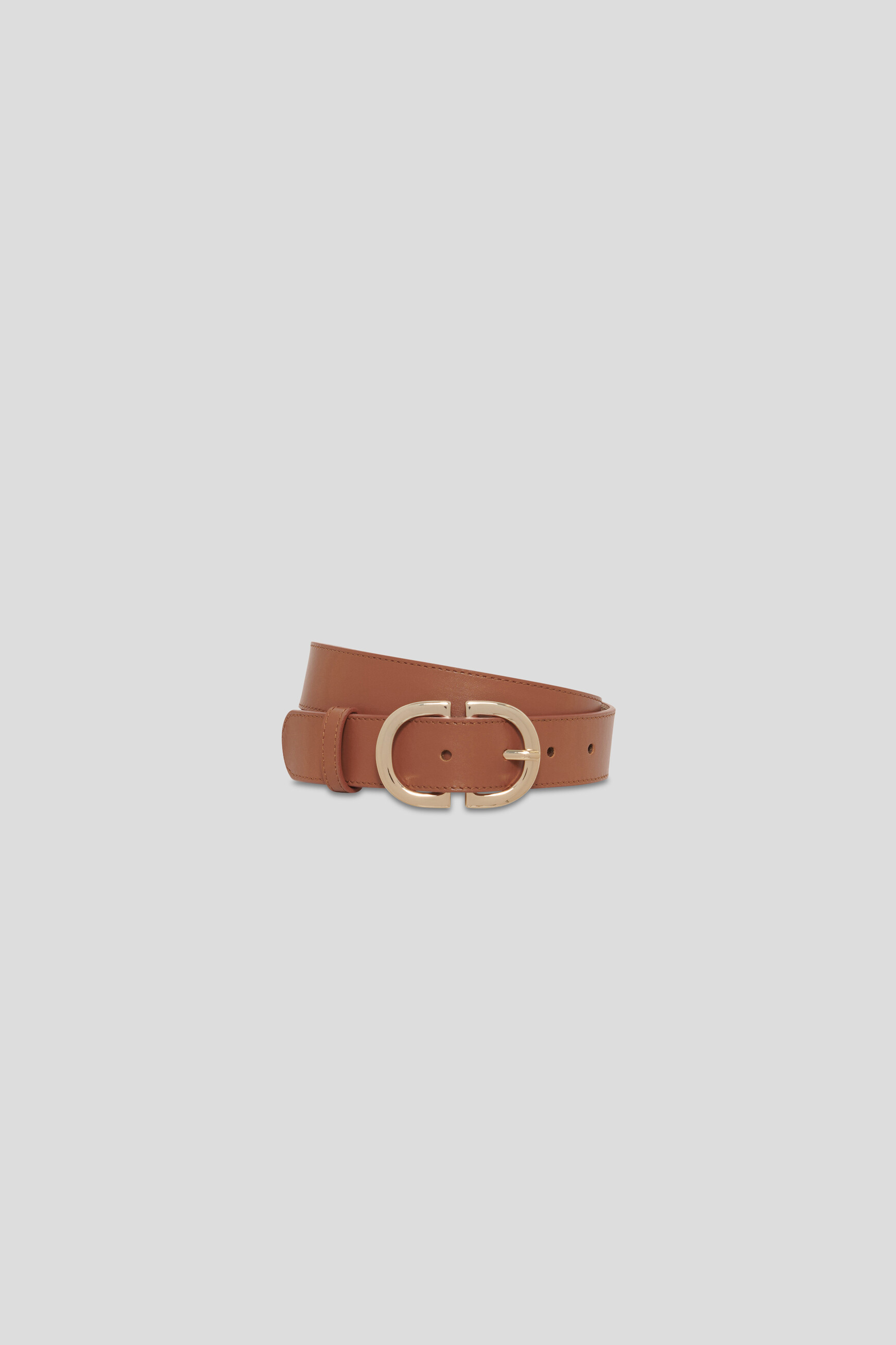 Leonie2 belt camel woman