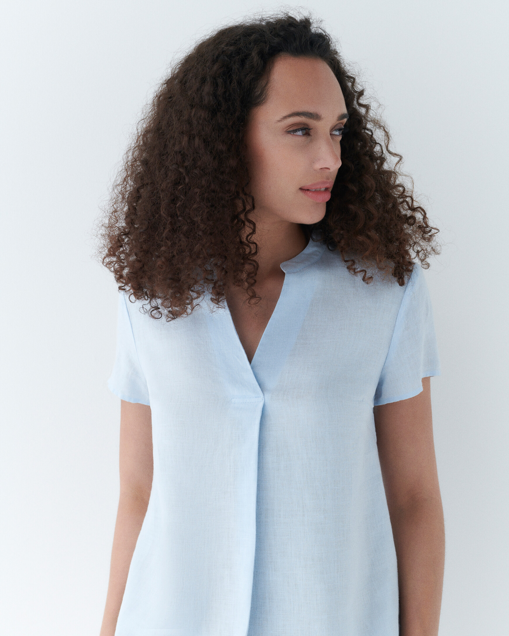 Camisa Kat 100% lino azul cielo mujer