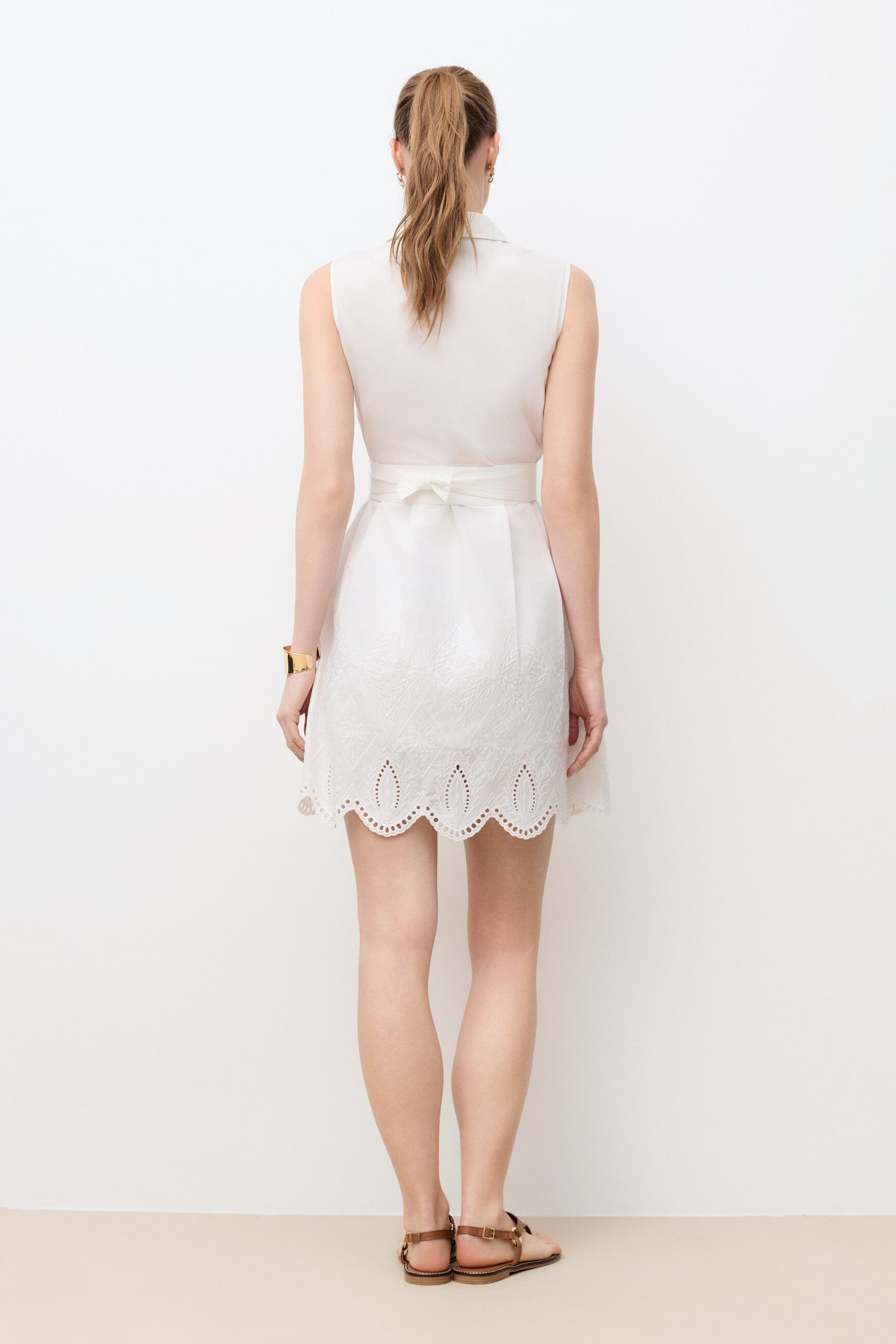 Romia dress white woman