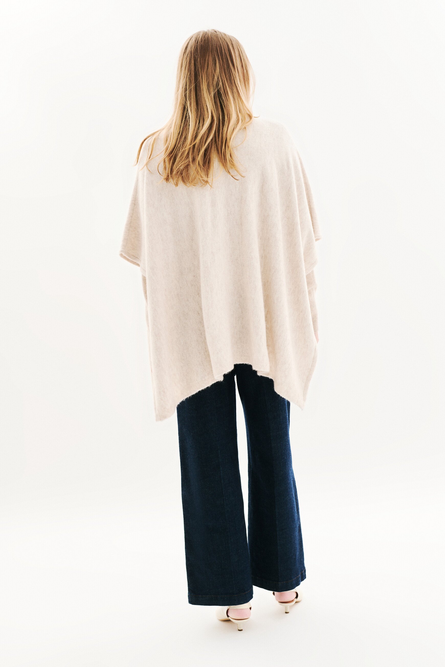 poncho herios sandfarben damen Poncho Herios sandfarben damen