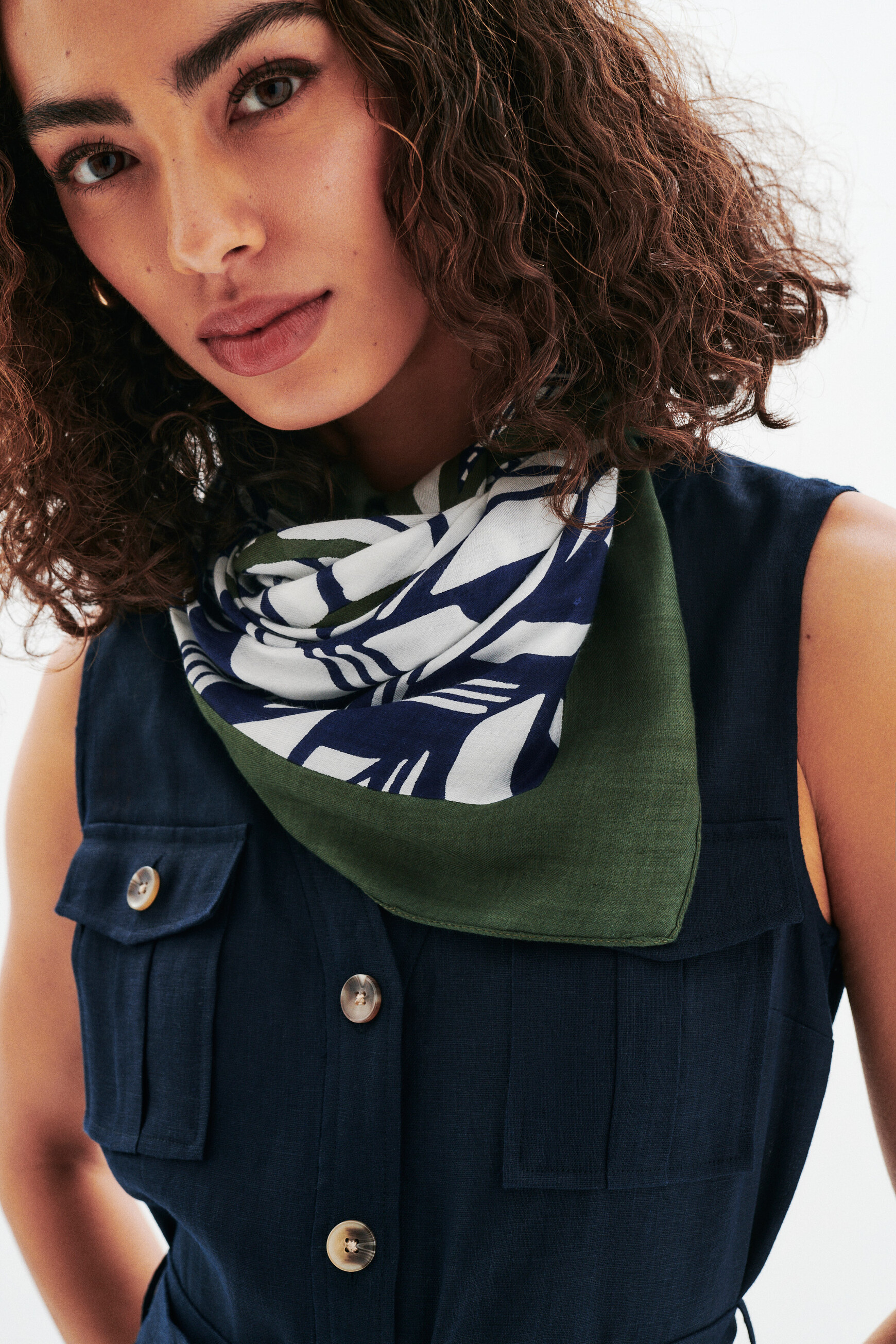 foulard livy vert kaki femme Foulard livy vert kaki femme