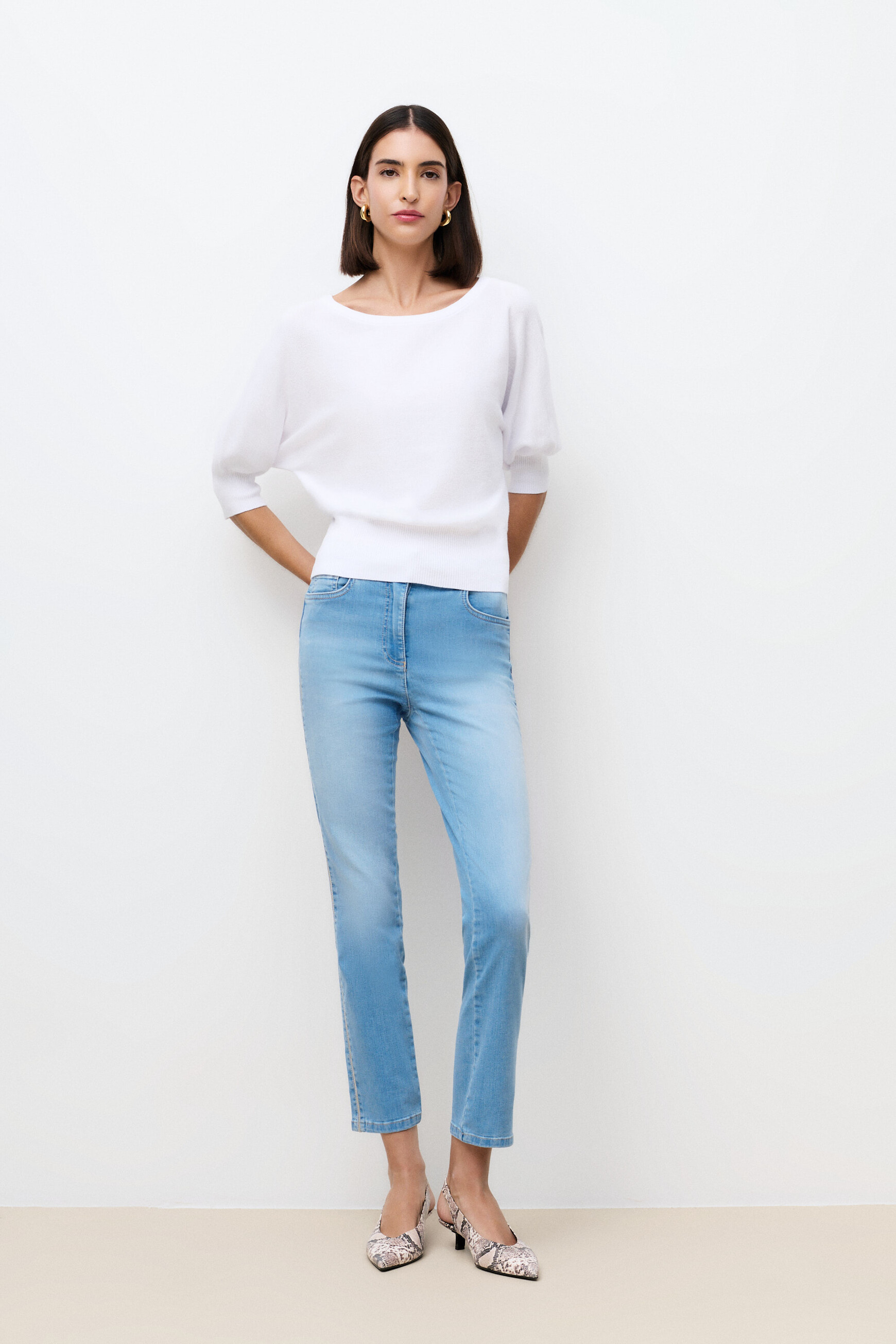 Joan oversized sweater white woman