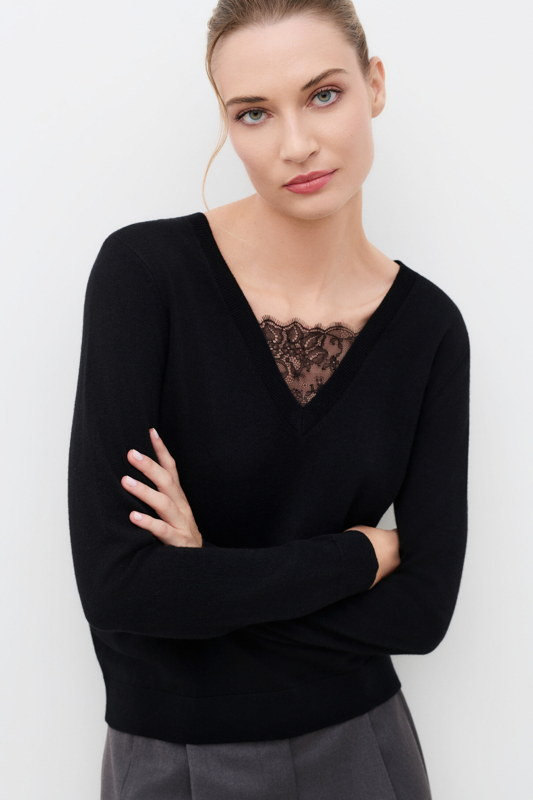 Mclaudine sweater black woman