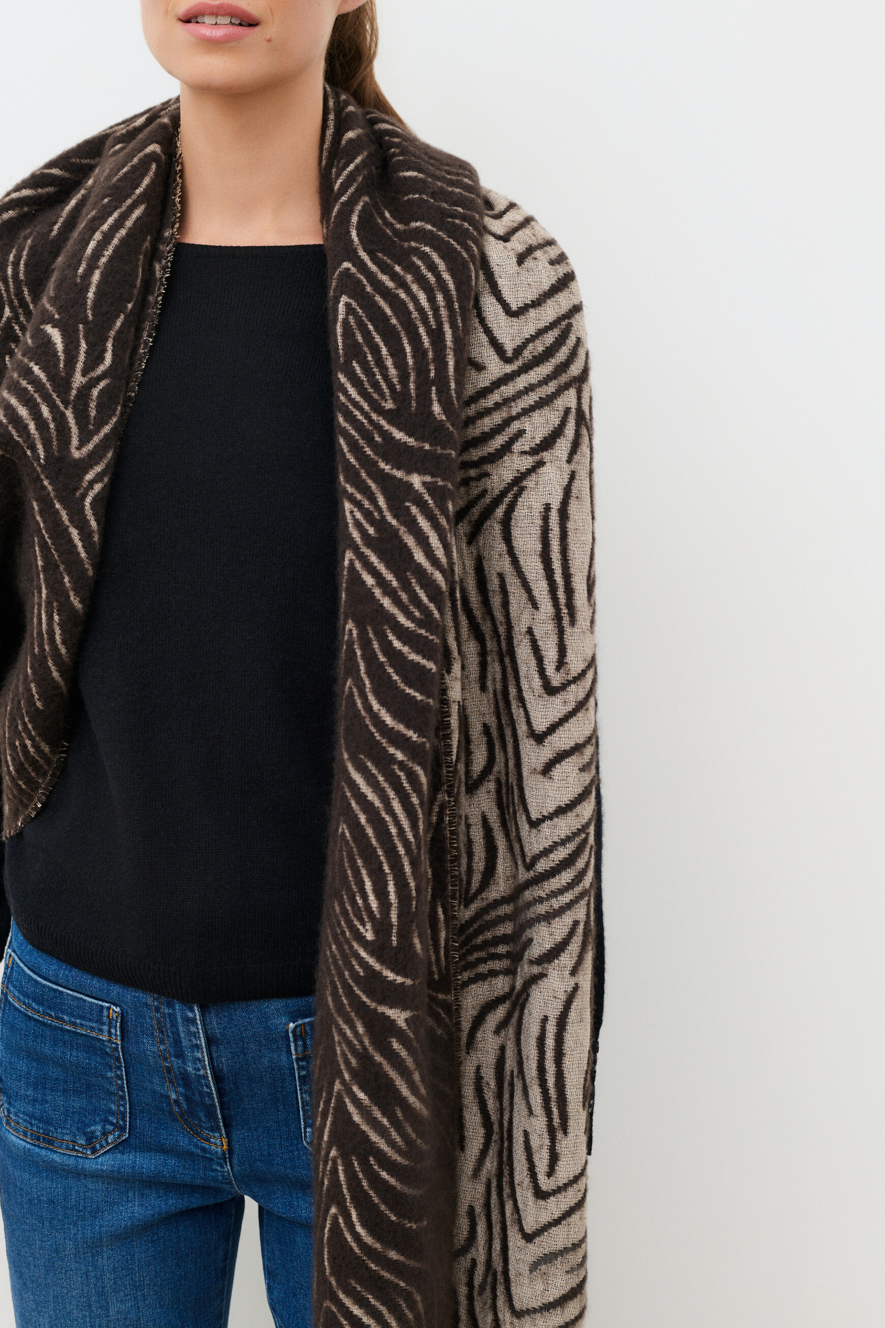 Mazera scarf dark brown woman