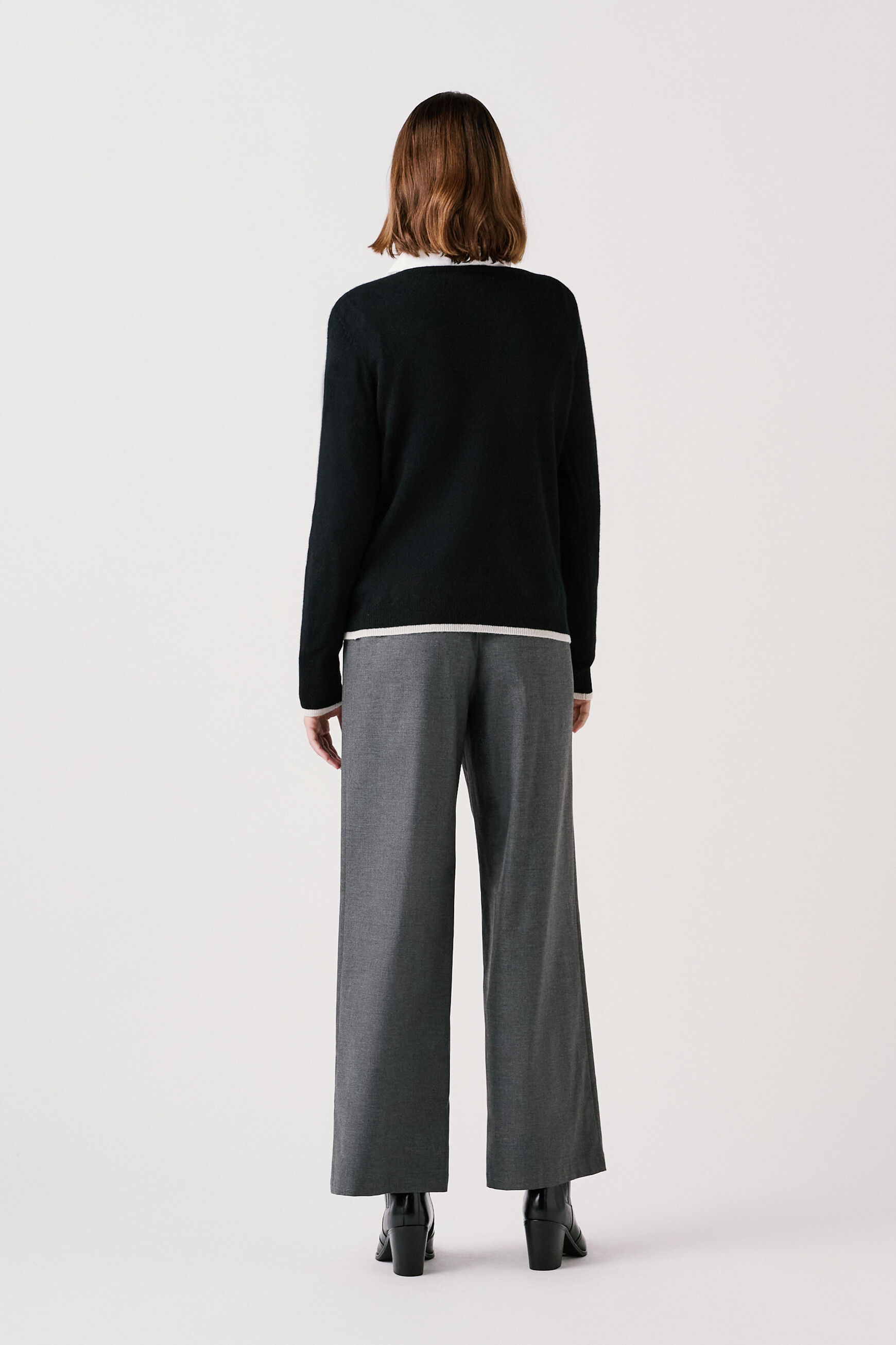 Elegant black sweater hotsell