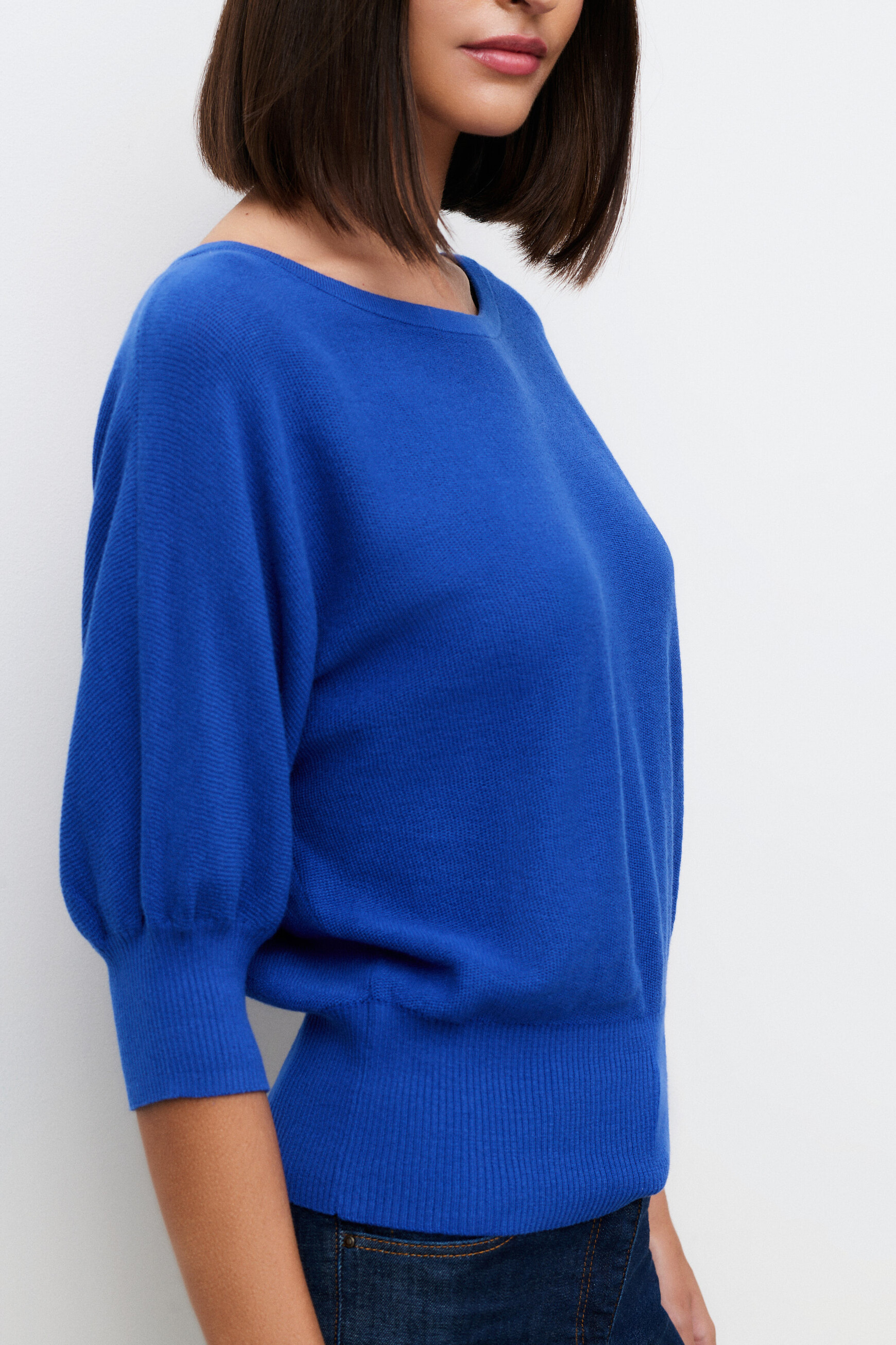 Malha joan oversize azul el&eacute;ctrico mulher