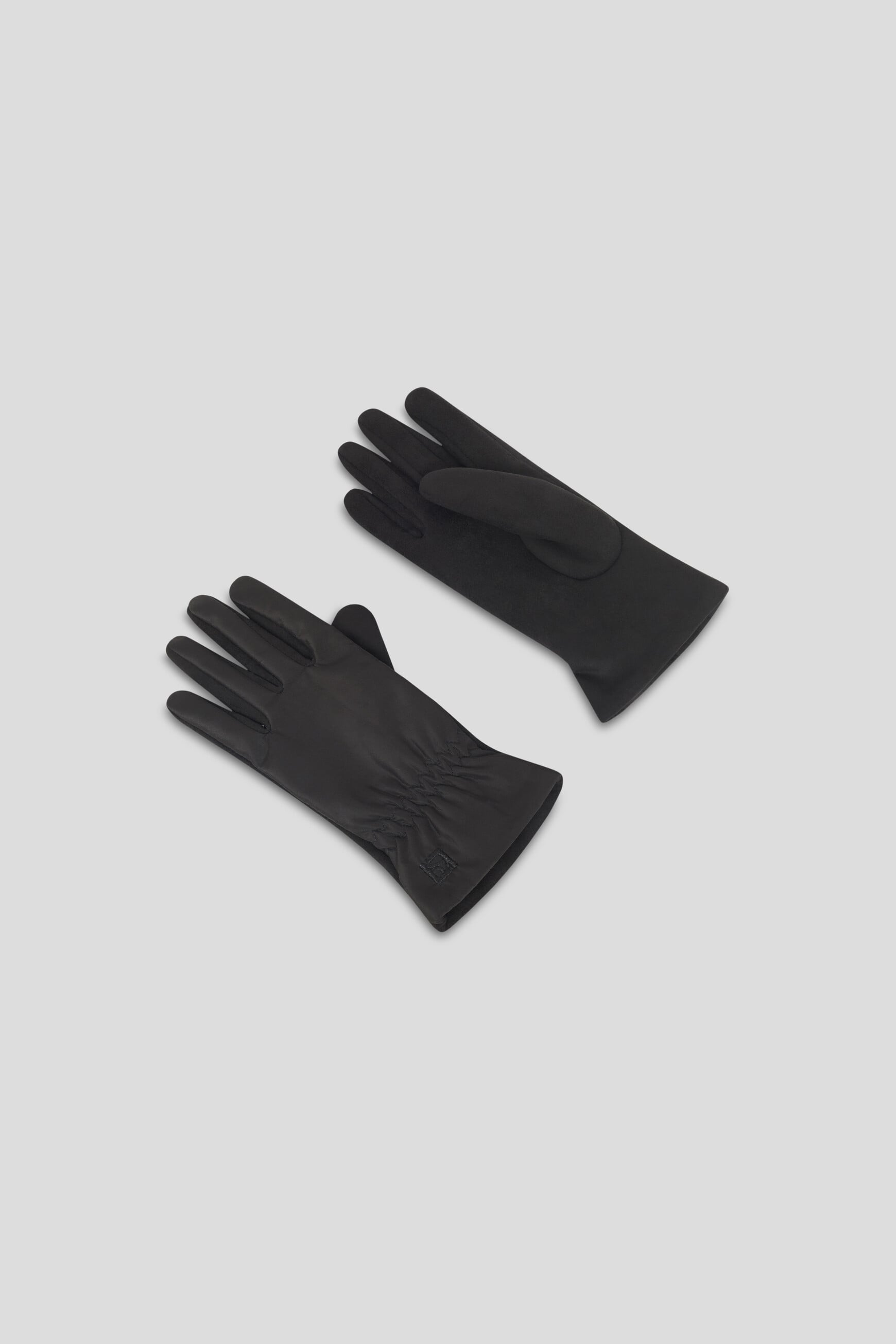 Gabriel gloves black woman
