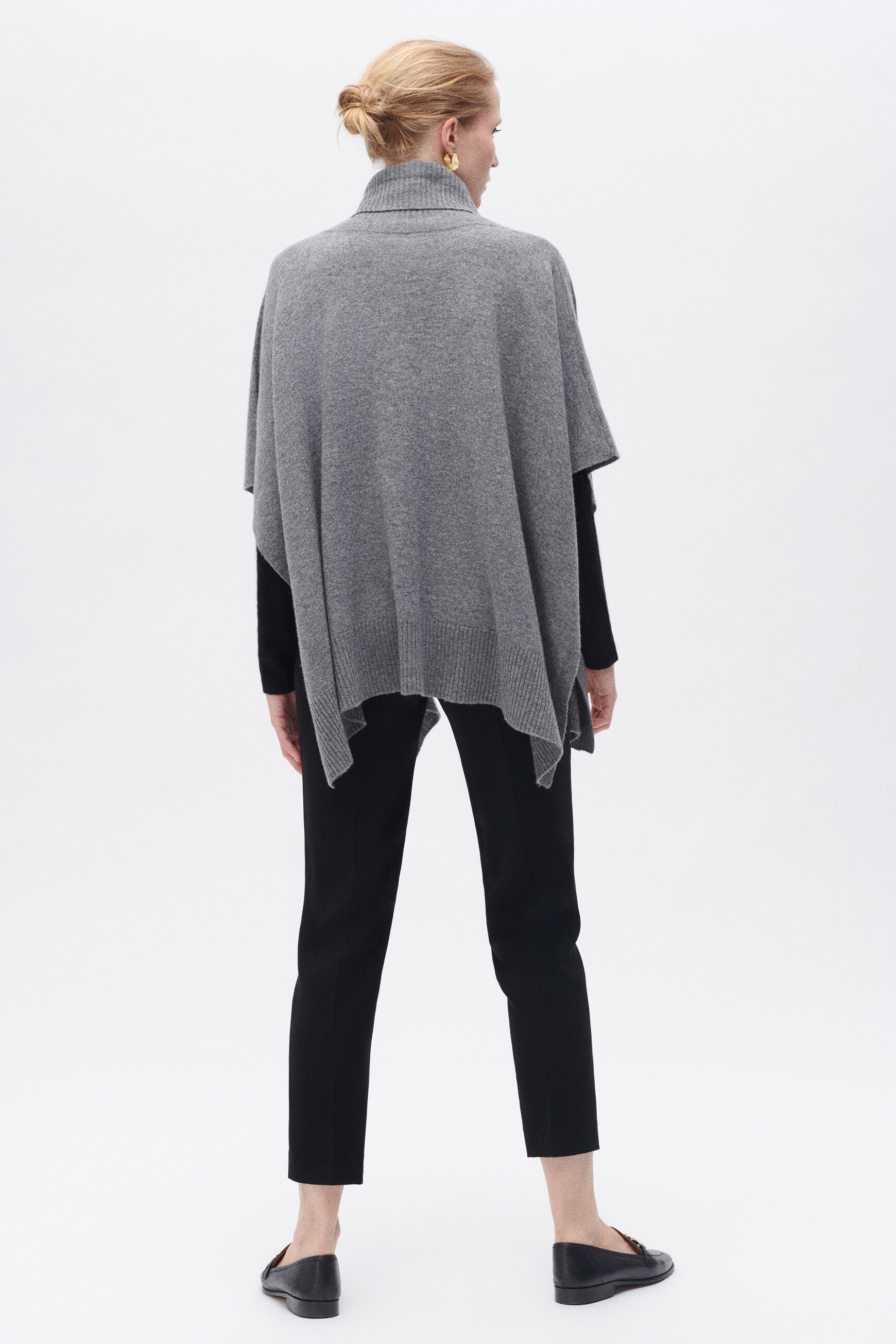 helise poncho grey woman helise poncho grey woman