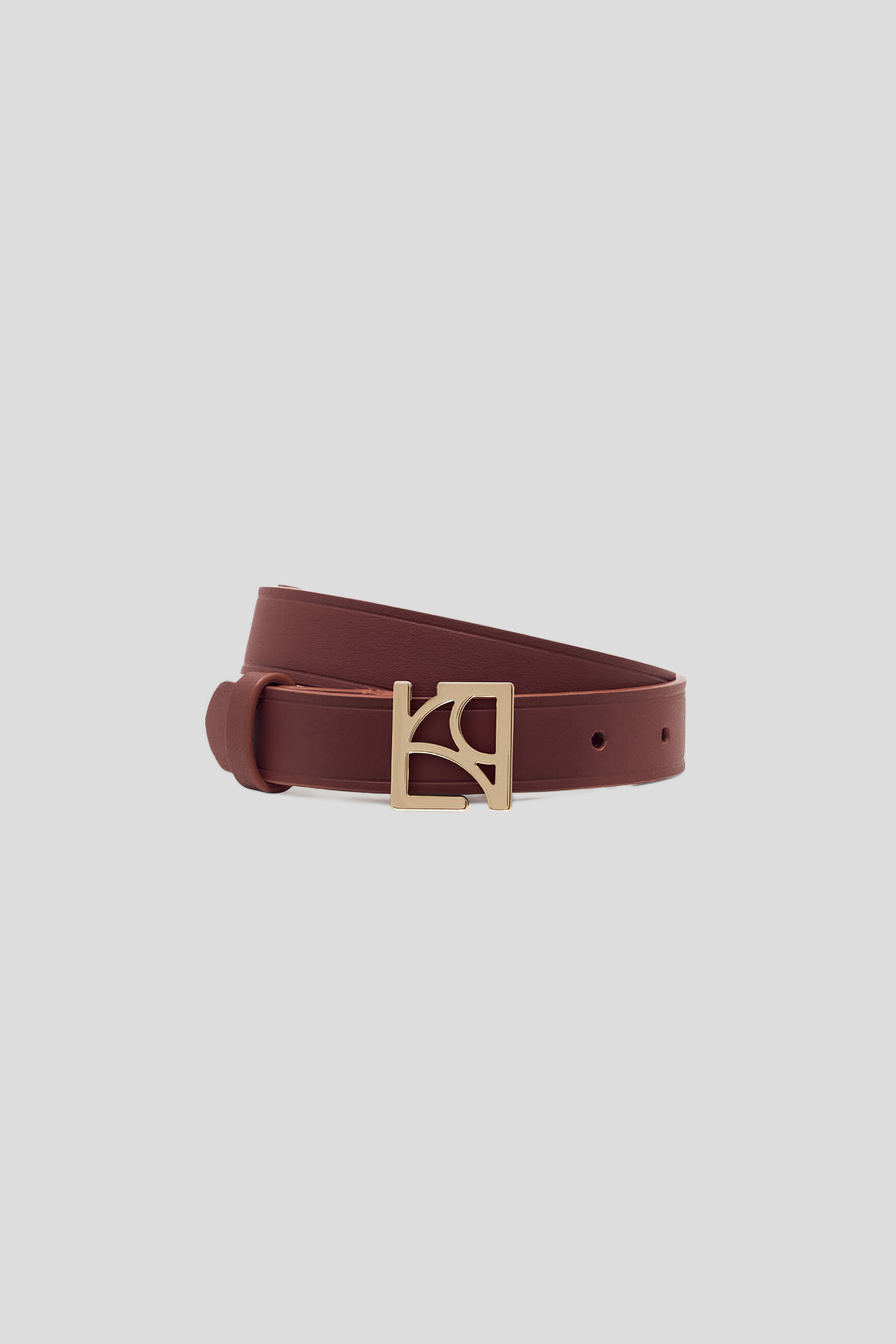 Lora belt camel woman