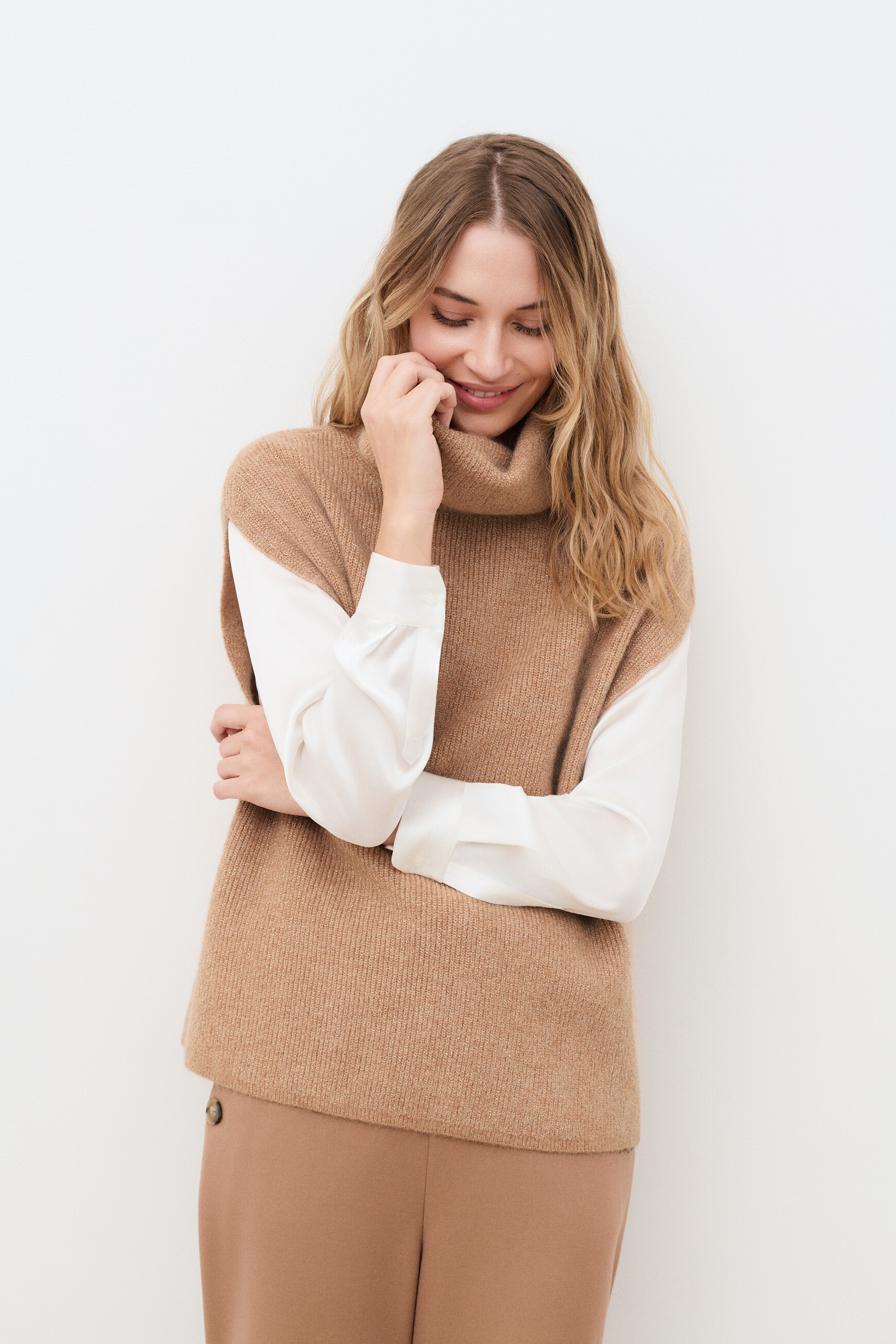 Mrozenn sweater camel woman