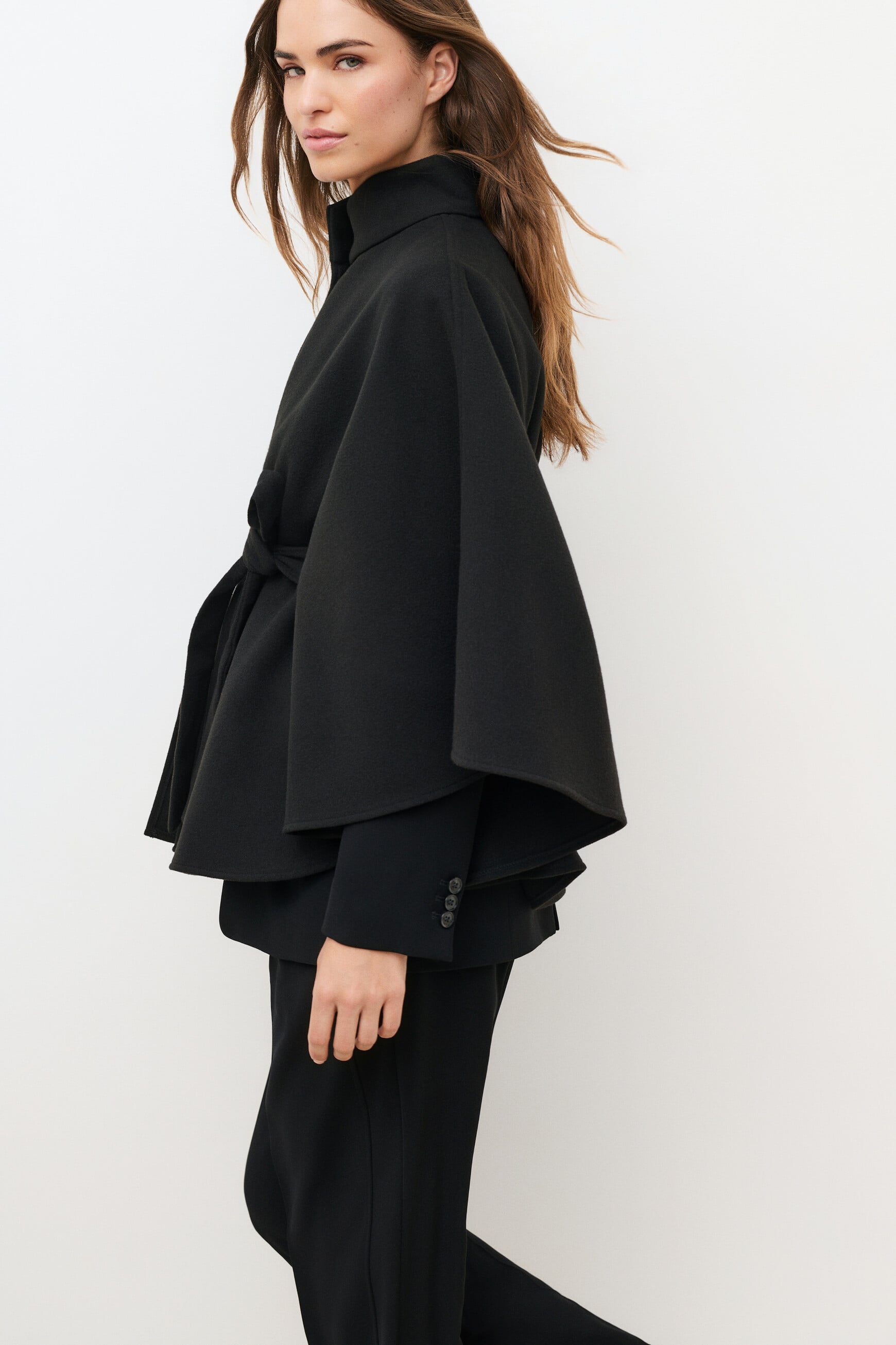 Hacaro poncho black woman