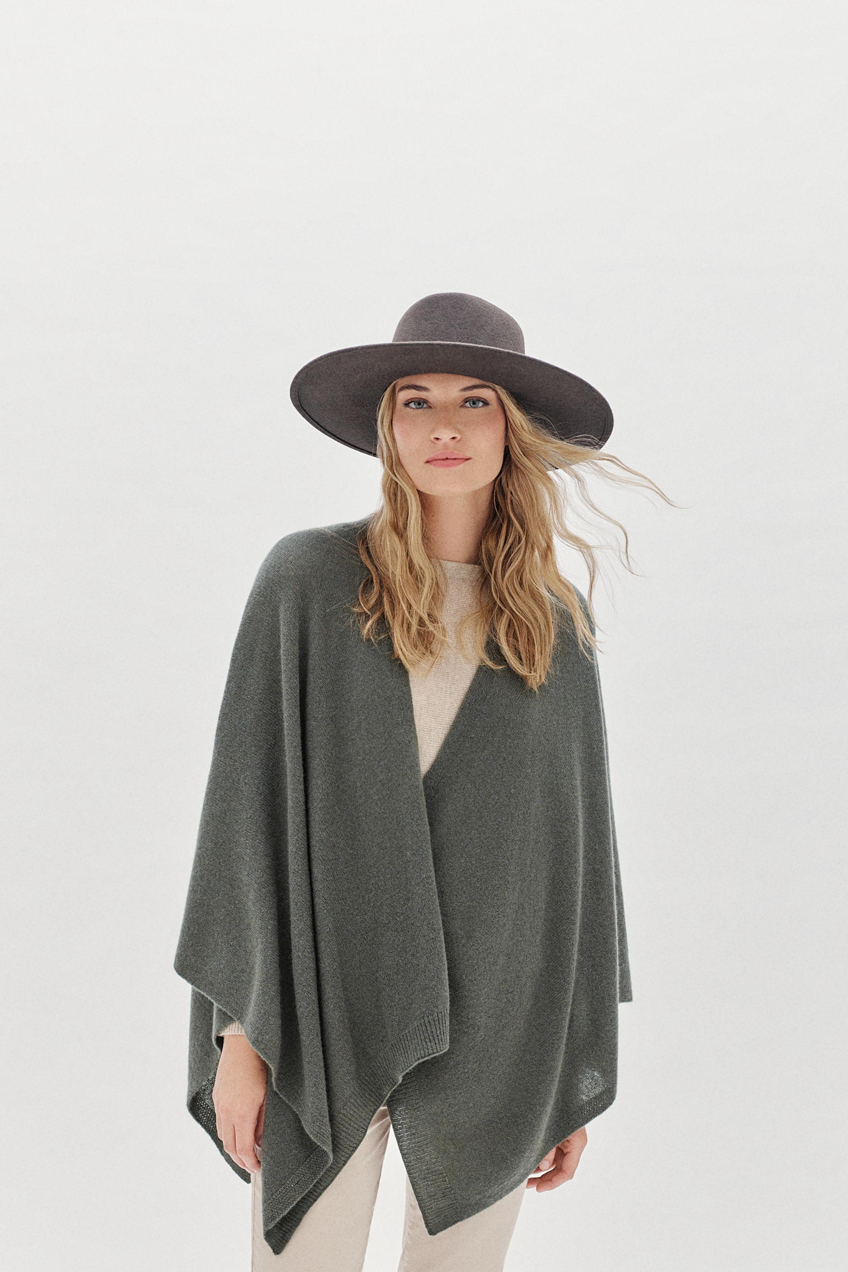 poncho harry 100 cachemire vert kaki femme poncho harry 100% cachemire vert kaki femme