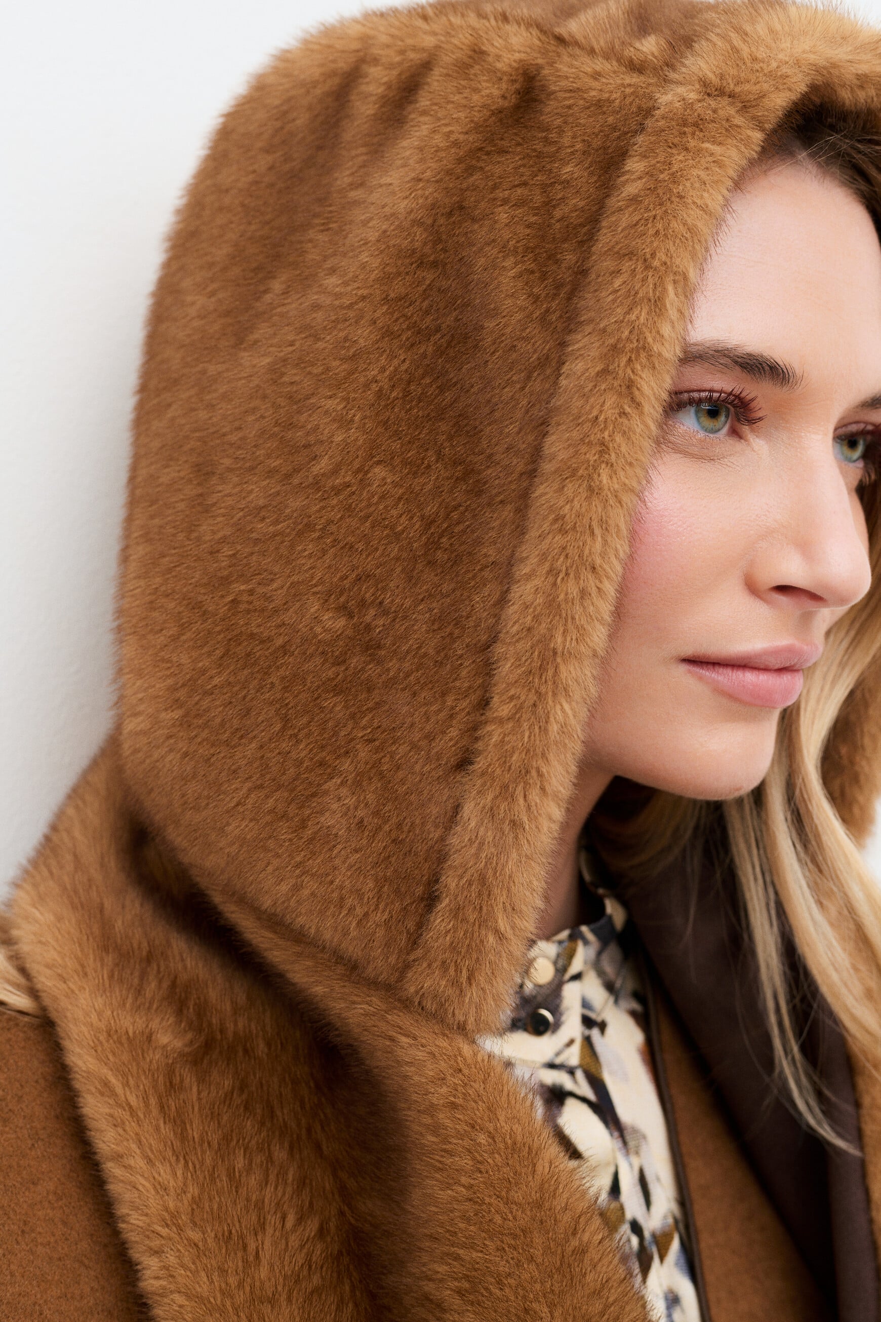 Hooded bekavi scarf dark brown woman