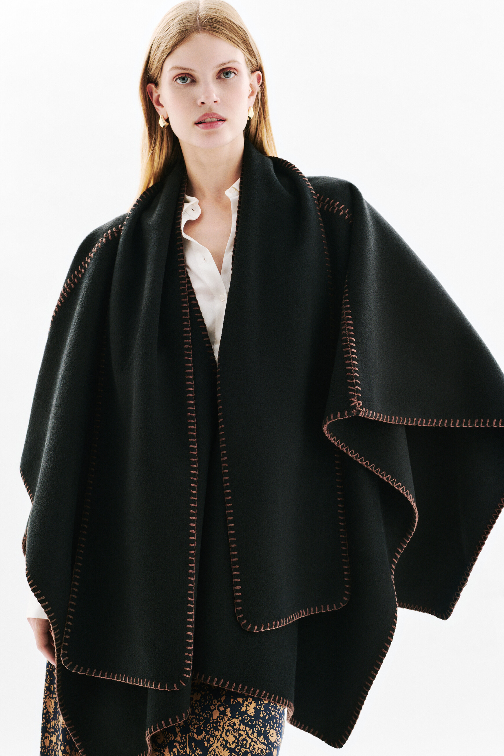 Hester poncho black woman