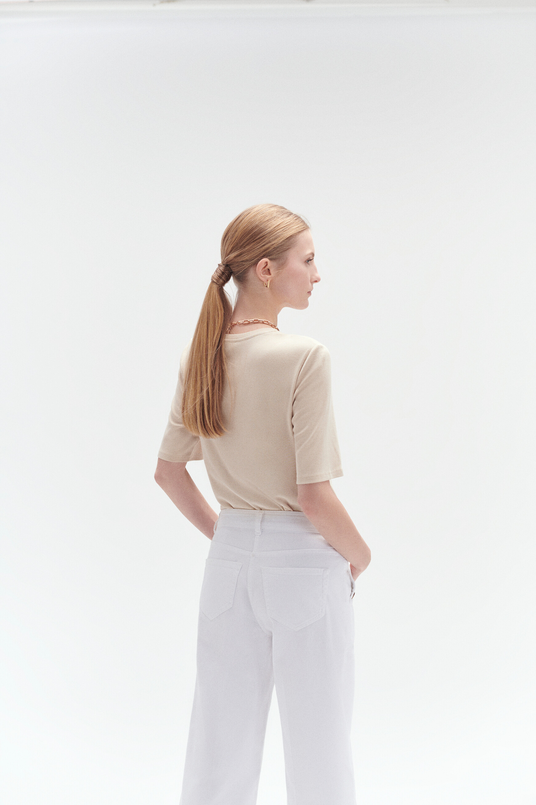 Bloeien Ontwikkelen Meer T-shirt met knopen Andrea beige vrouw