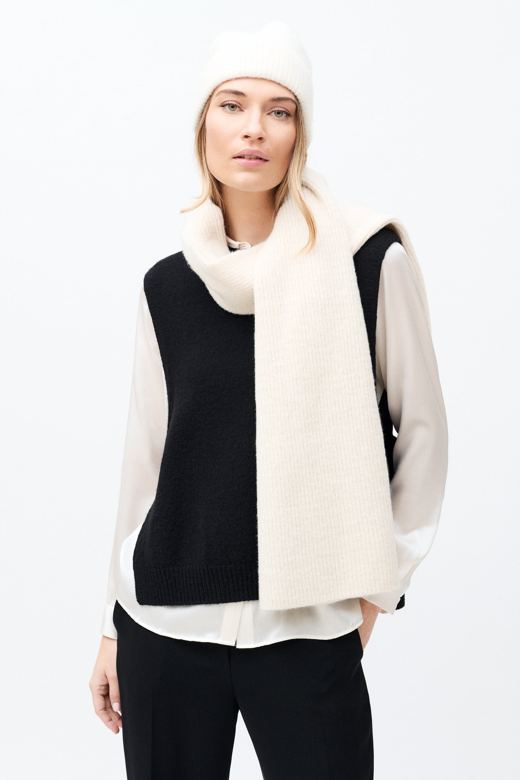 Meluxa scarf cream woman