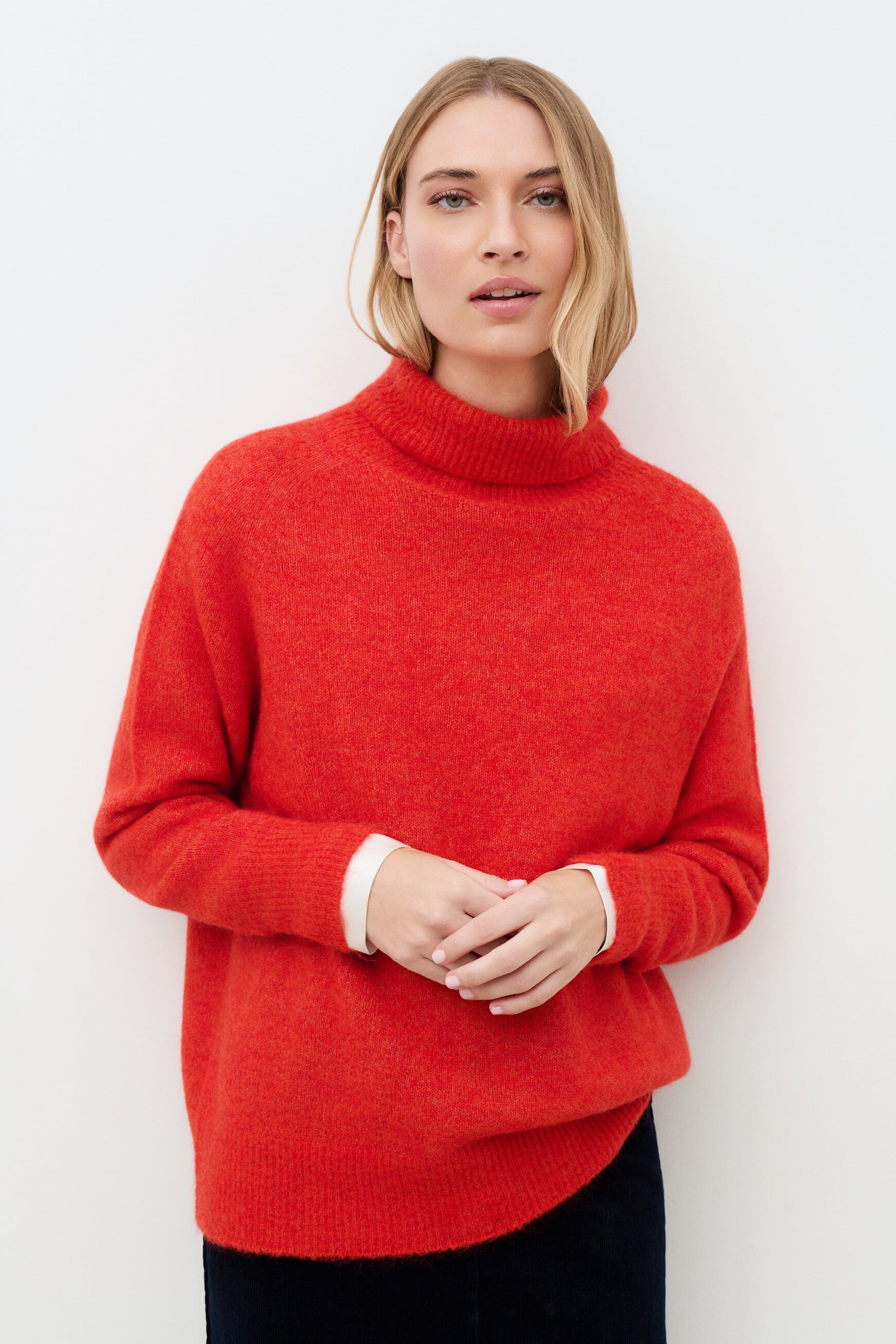 Mgemma sweater orange woman