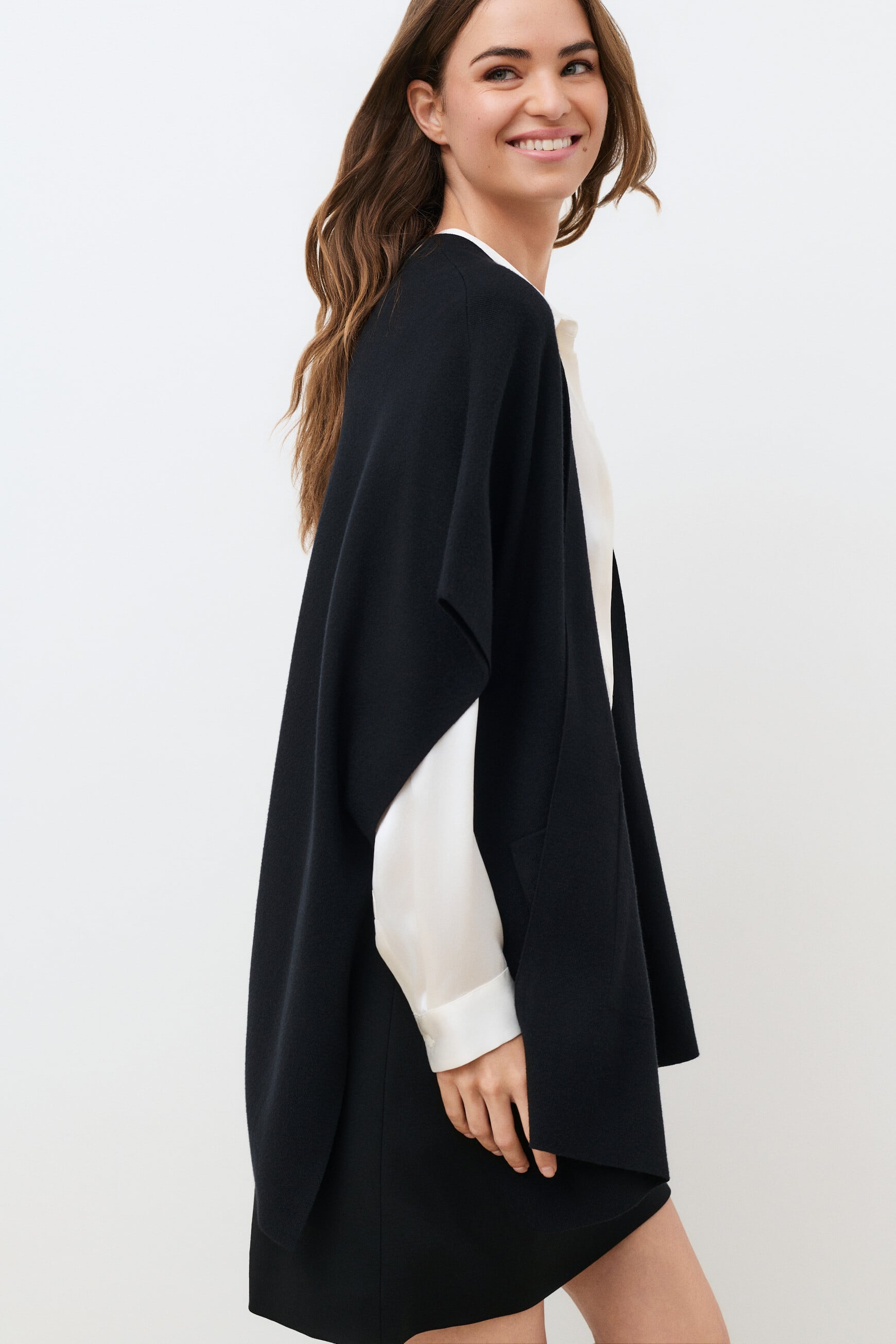 Poncho Hegil noir femme