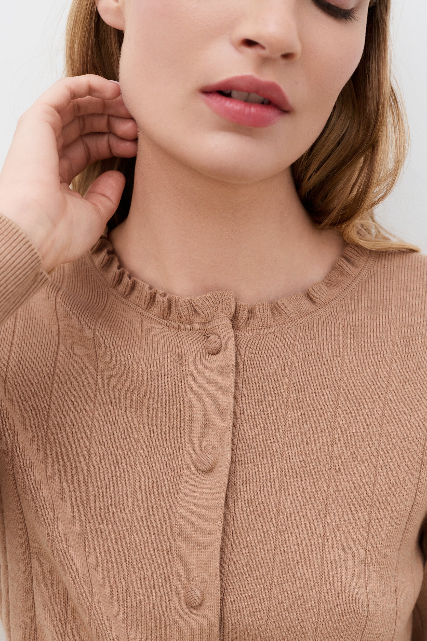Mdixie cardigan camel woman
