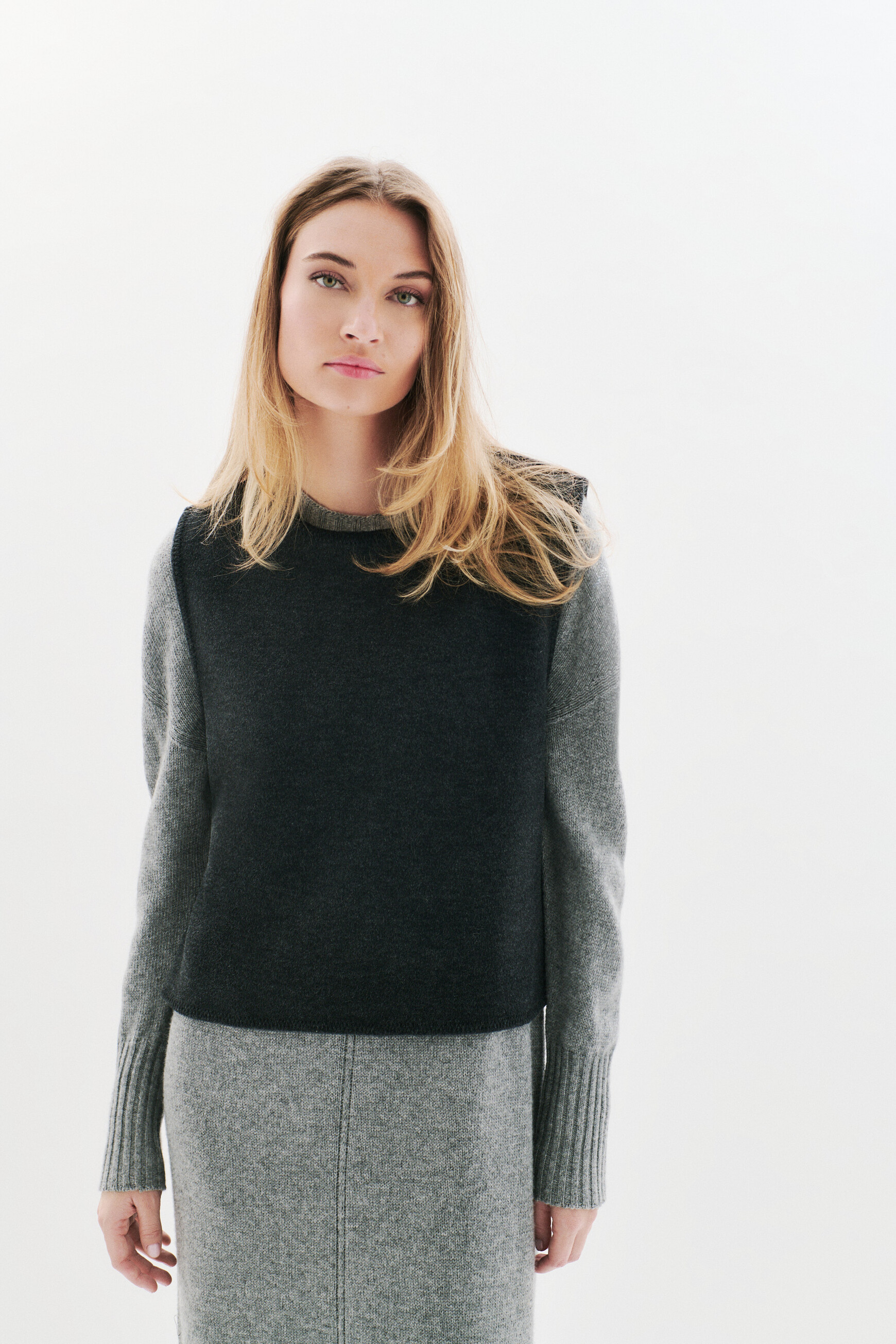 heline poncho grey woman Heline poncho grey woman