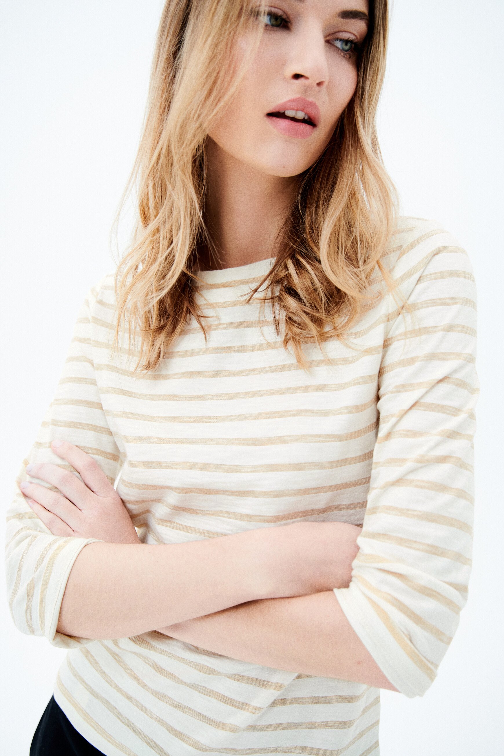 tcleo T-shirt gold woman