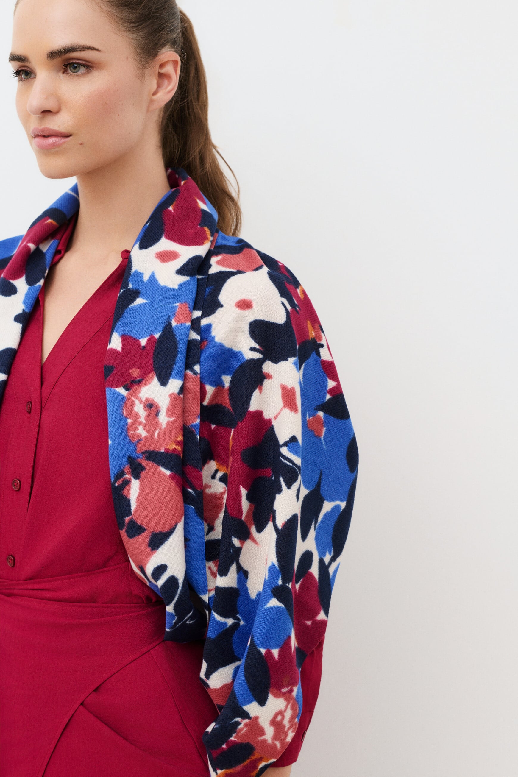 Bufanda Martiflor azul real mujer