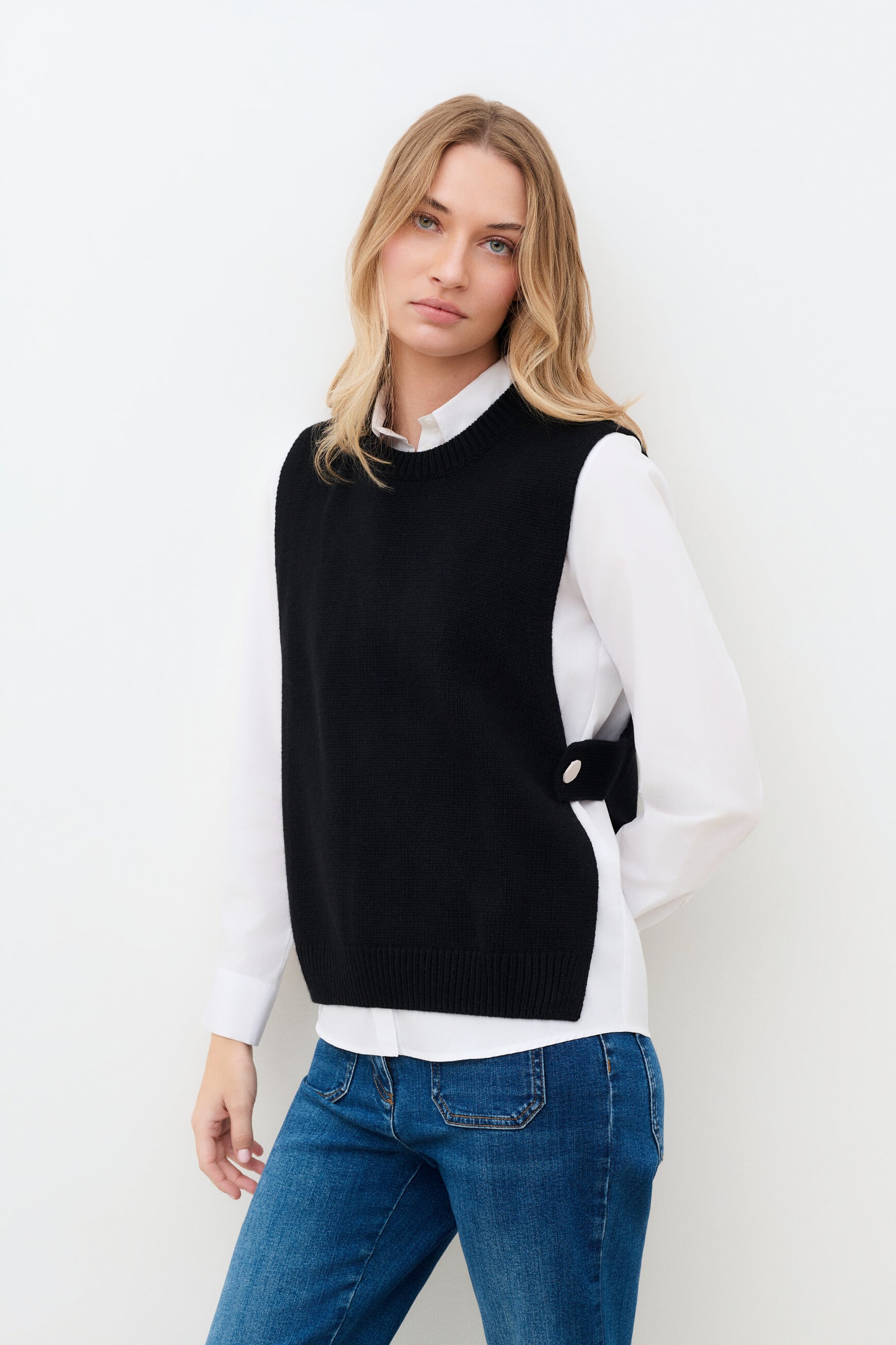 hevy poncho black woman