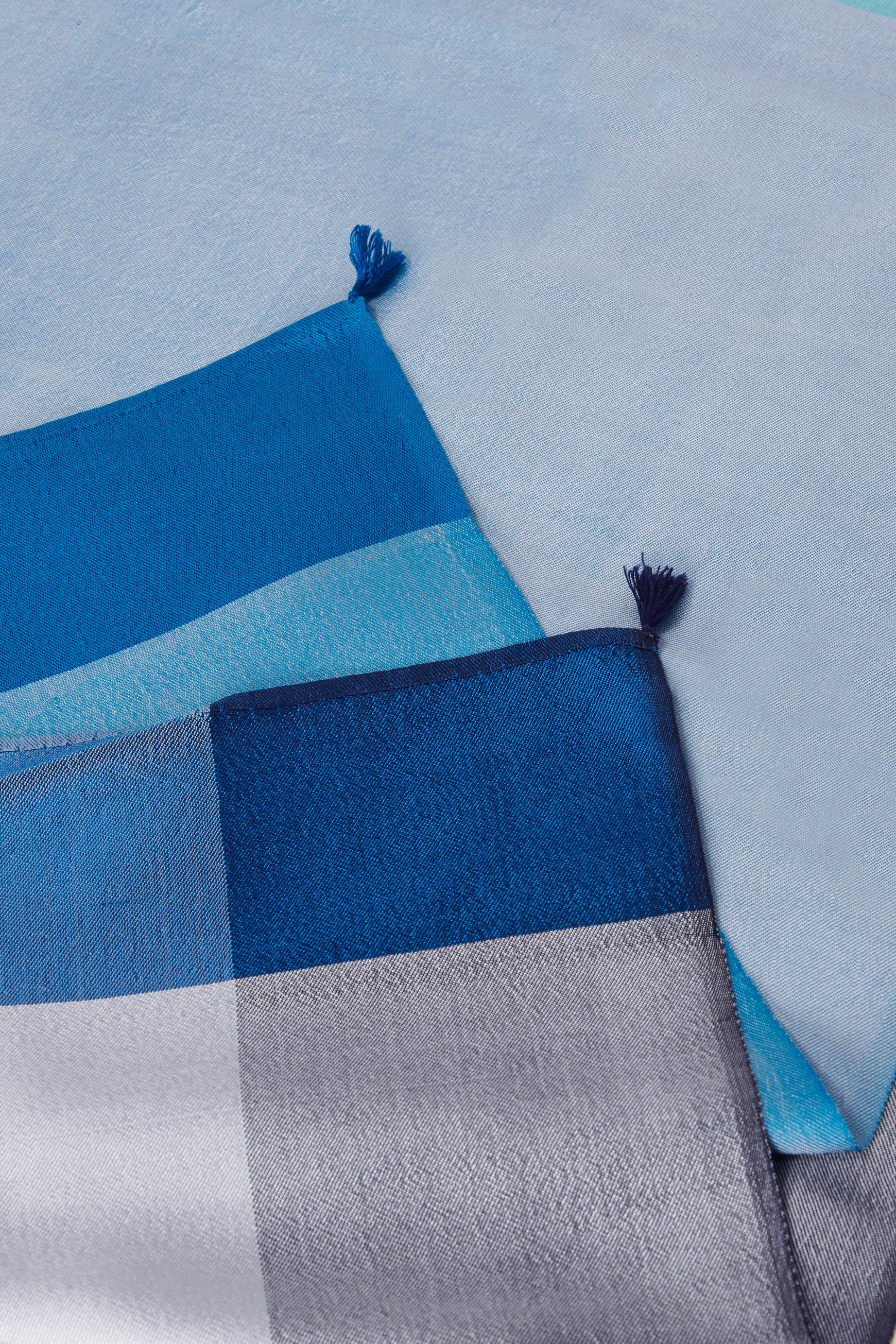 foulard mekong 100 soie bleu ciel femme foulard mekong 100% soie bleu ciel femme