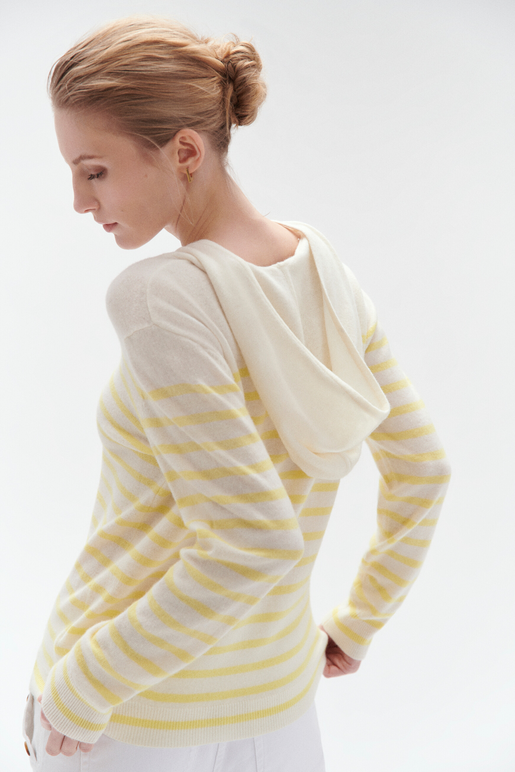 pull capuche leana jaune or femme