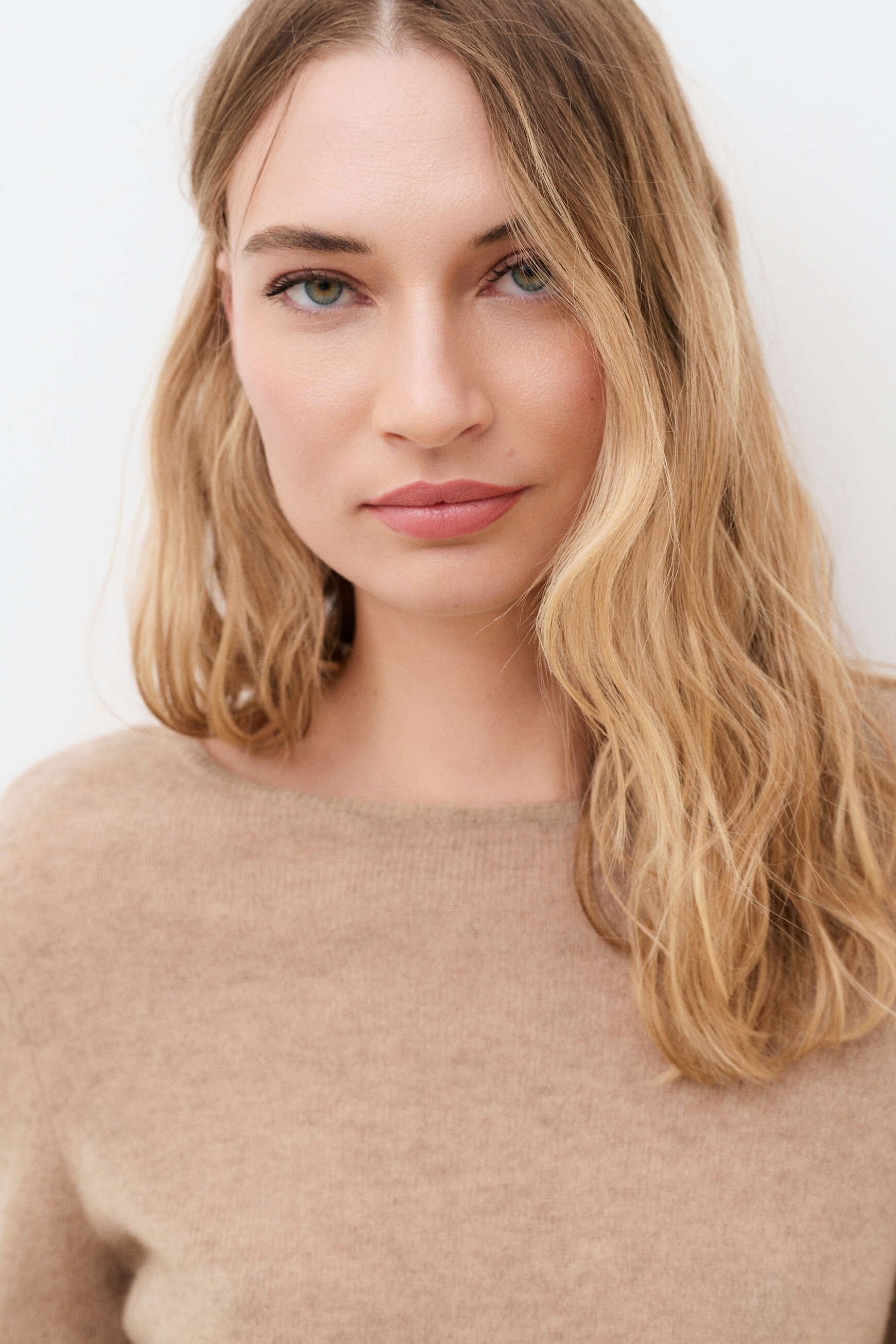 Mzoan 100% cashmere sweater light brown woman