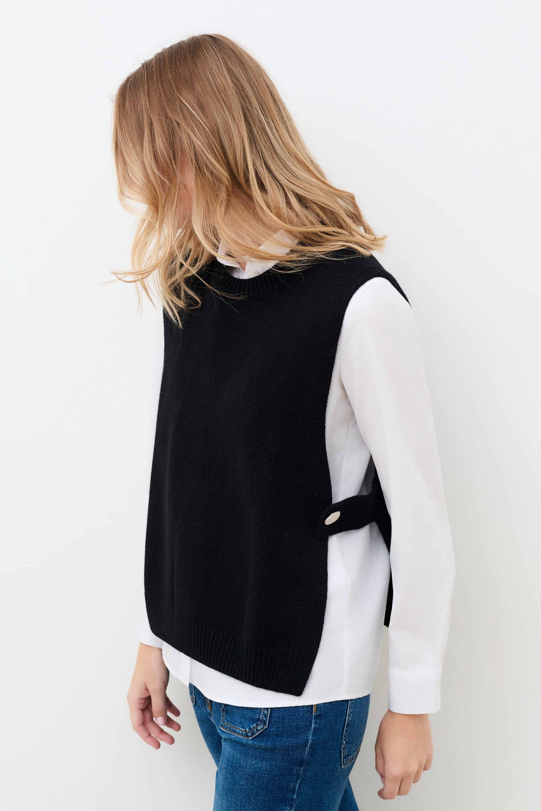 Hevy poncho black woman