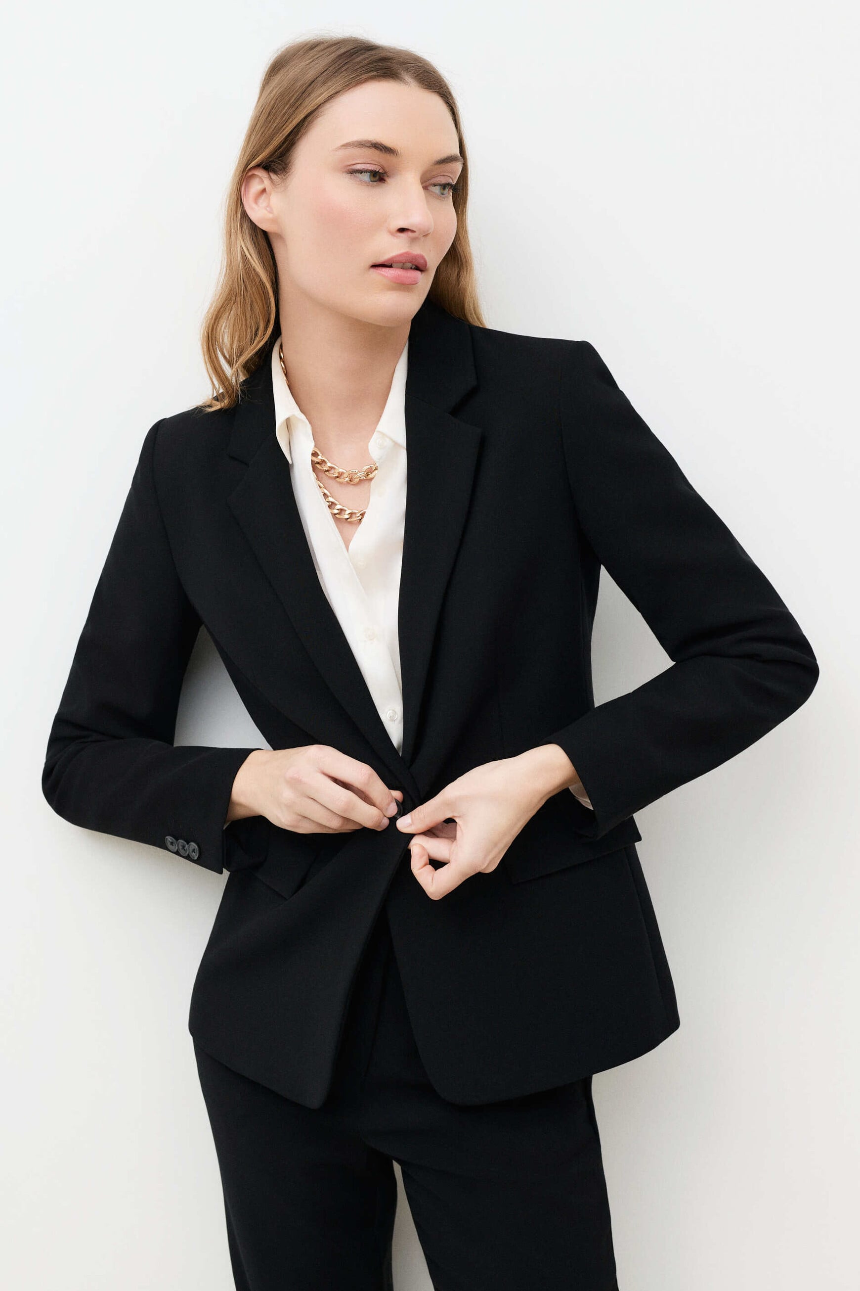 Vantea jacket black woman