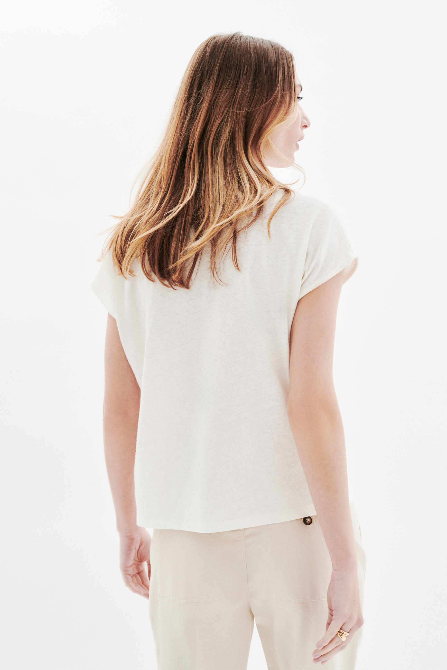 camiseta tikat3 crema mujer Camiseta Tikat3 crema mujer