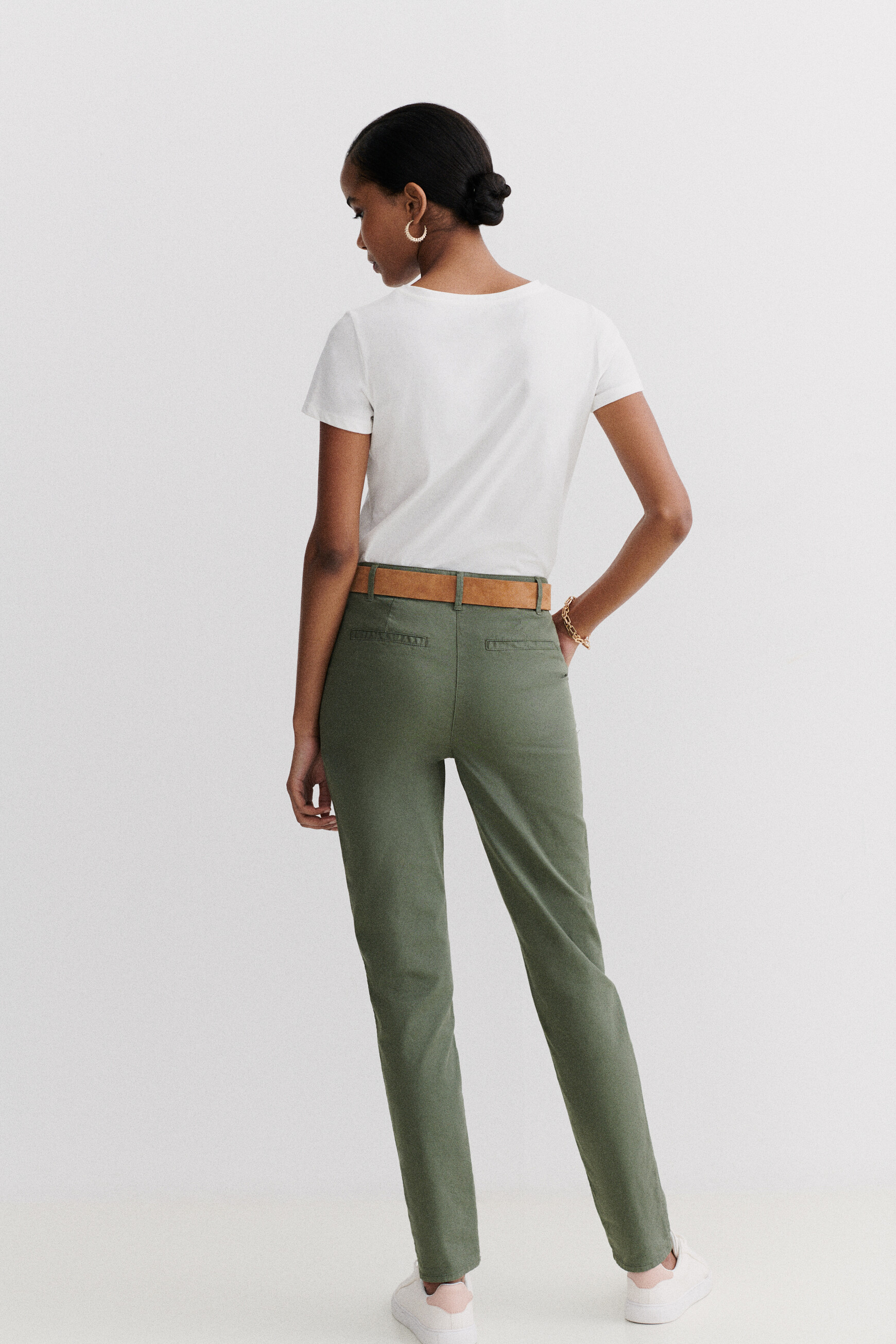 Pantalón adelmo verde caqui mujer