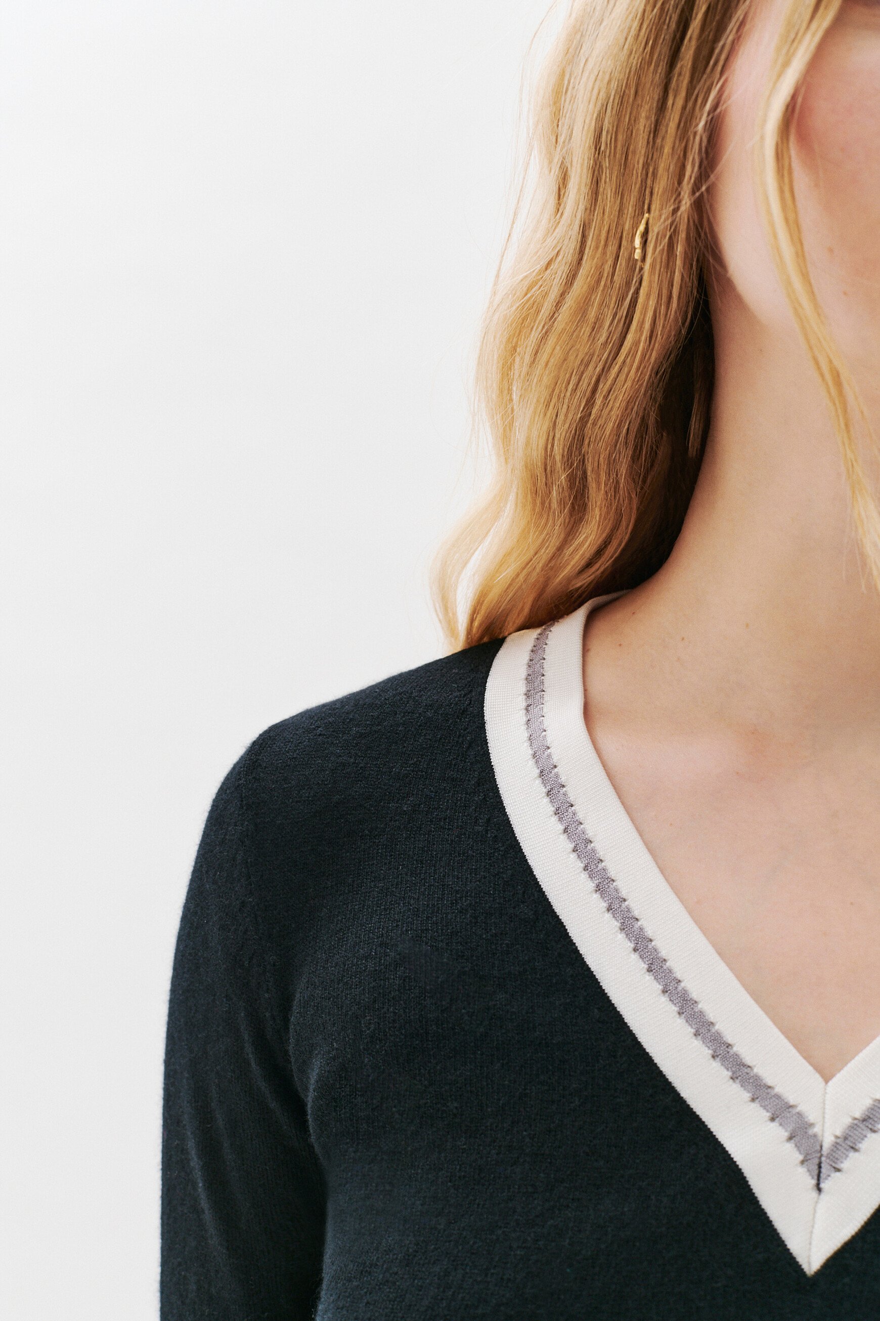 pull manuela noir femme Pull manuela noir femme