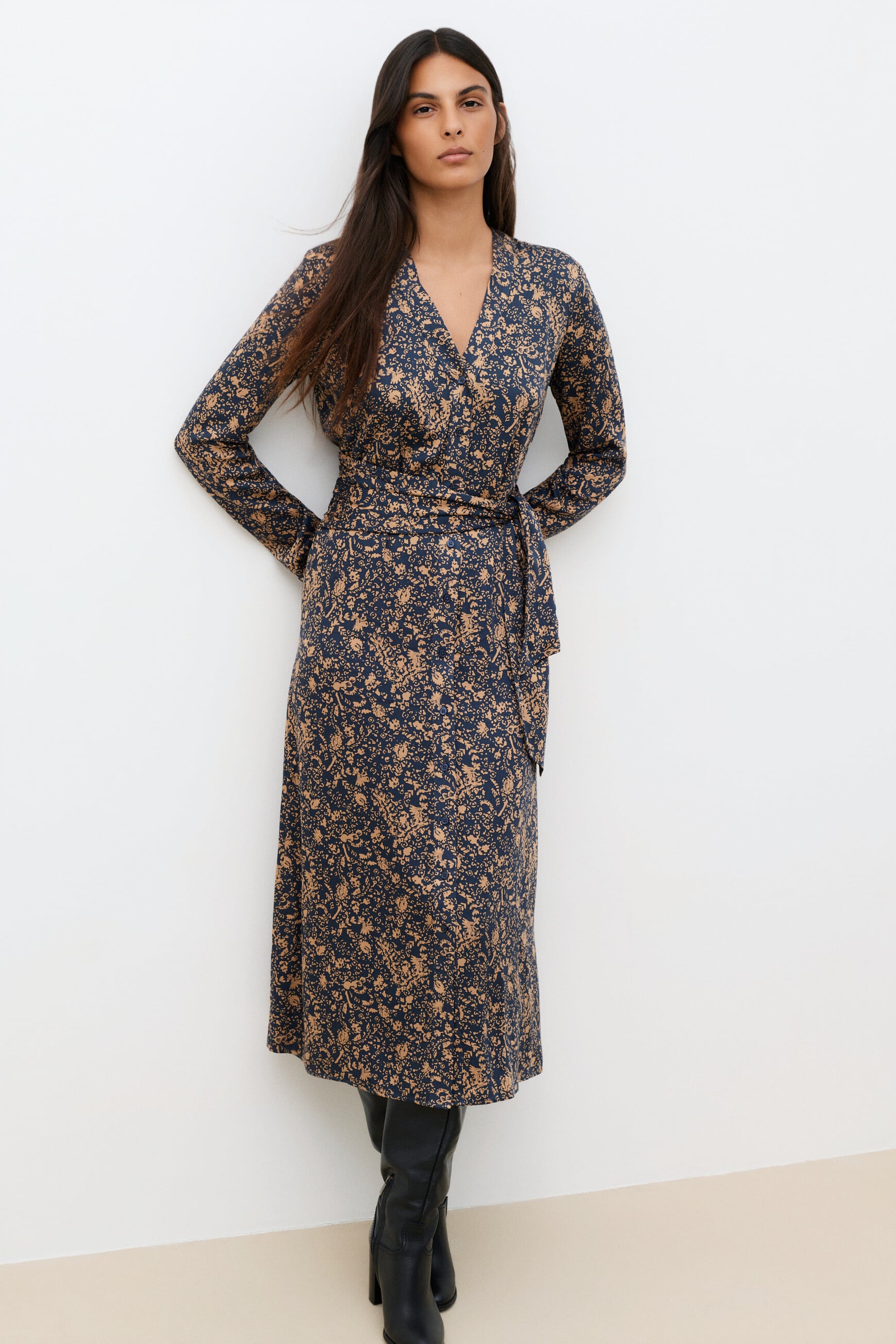 Relise dress black woman