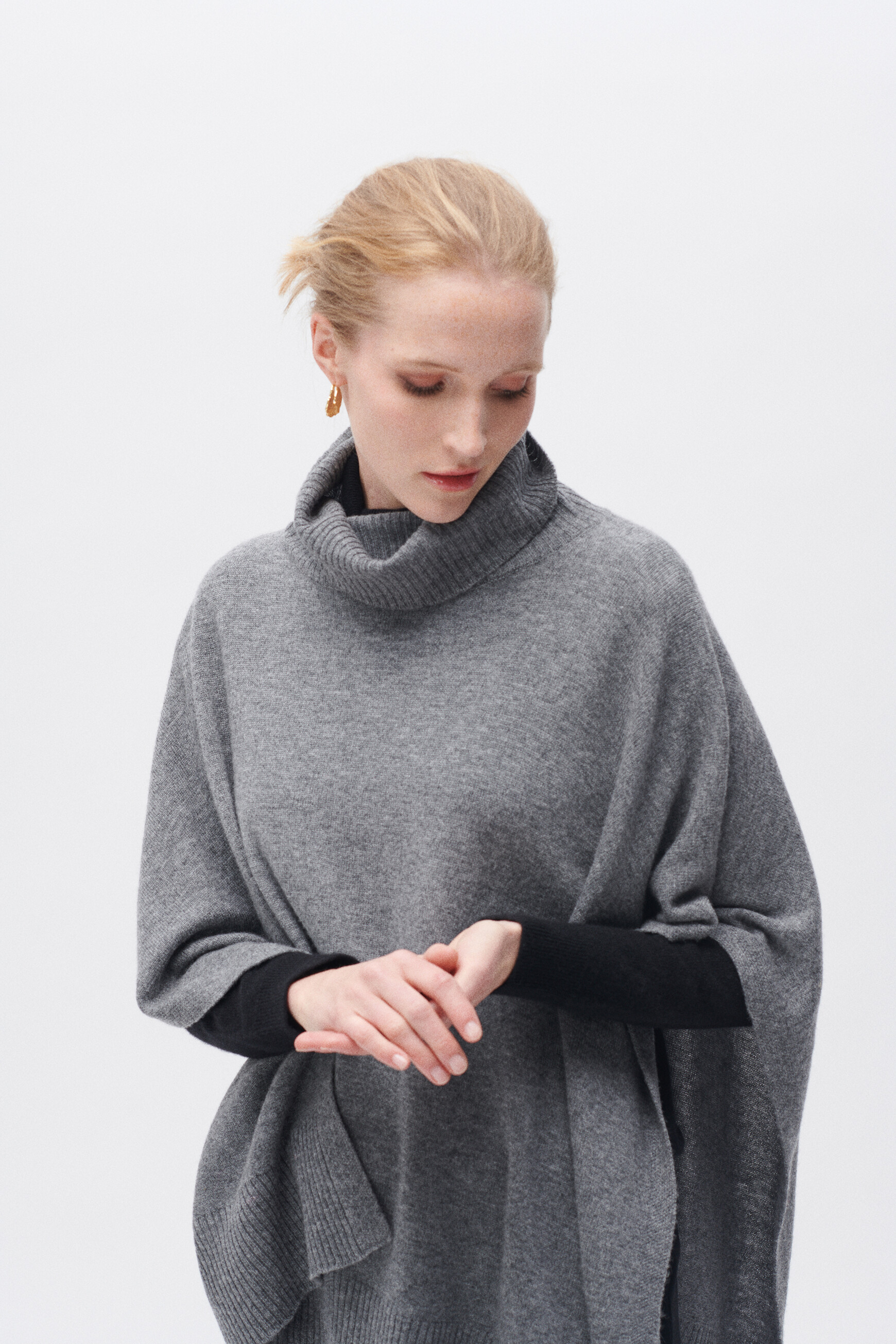 Poncho gris top femme