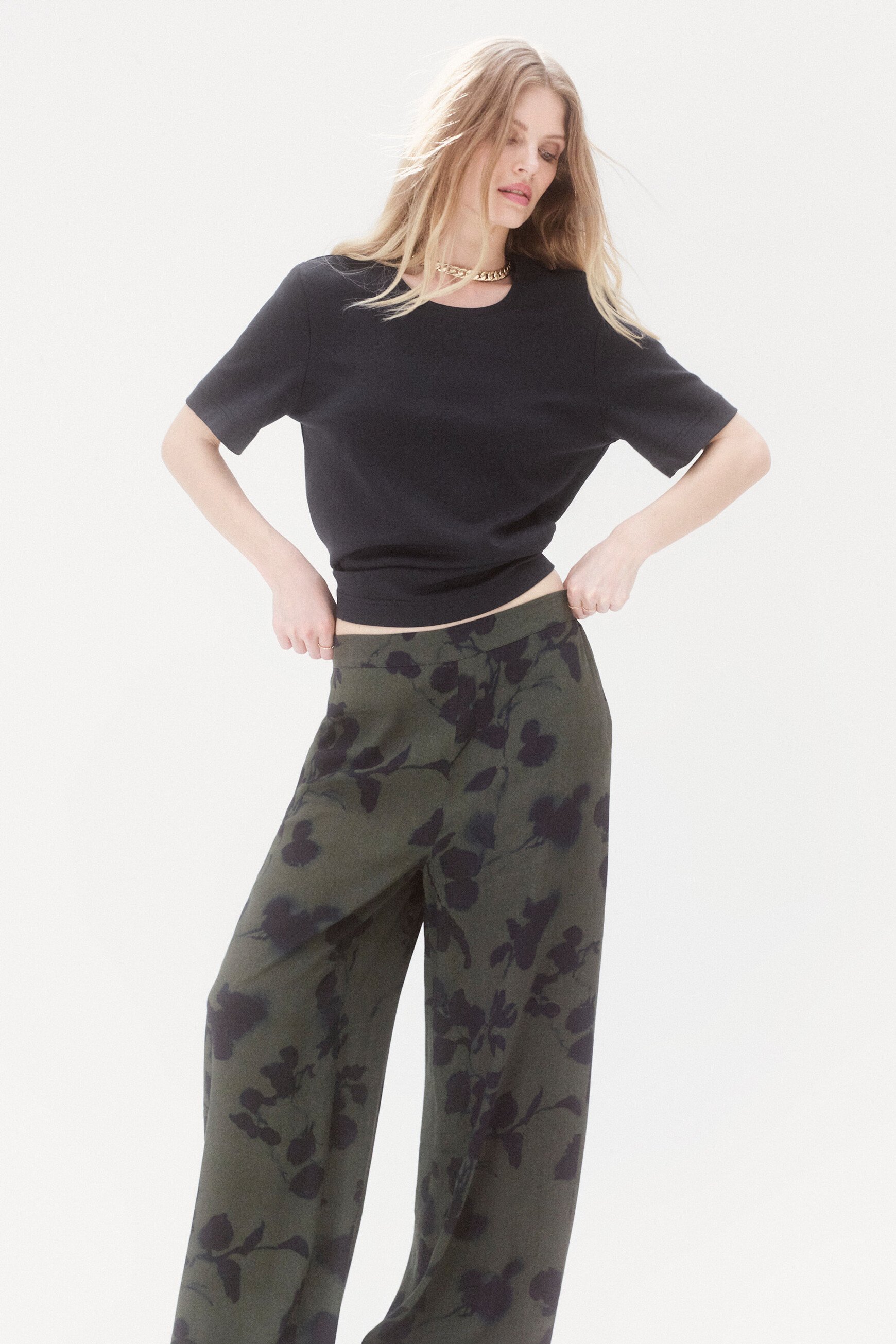 Pandi Long trousers khaki green woman