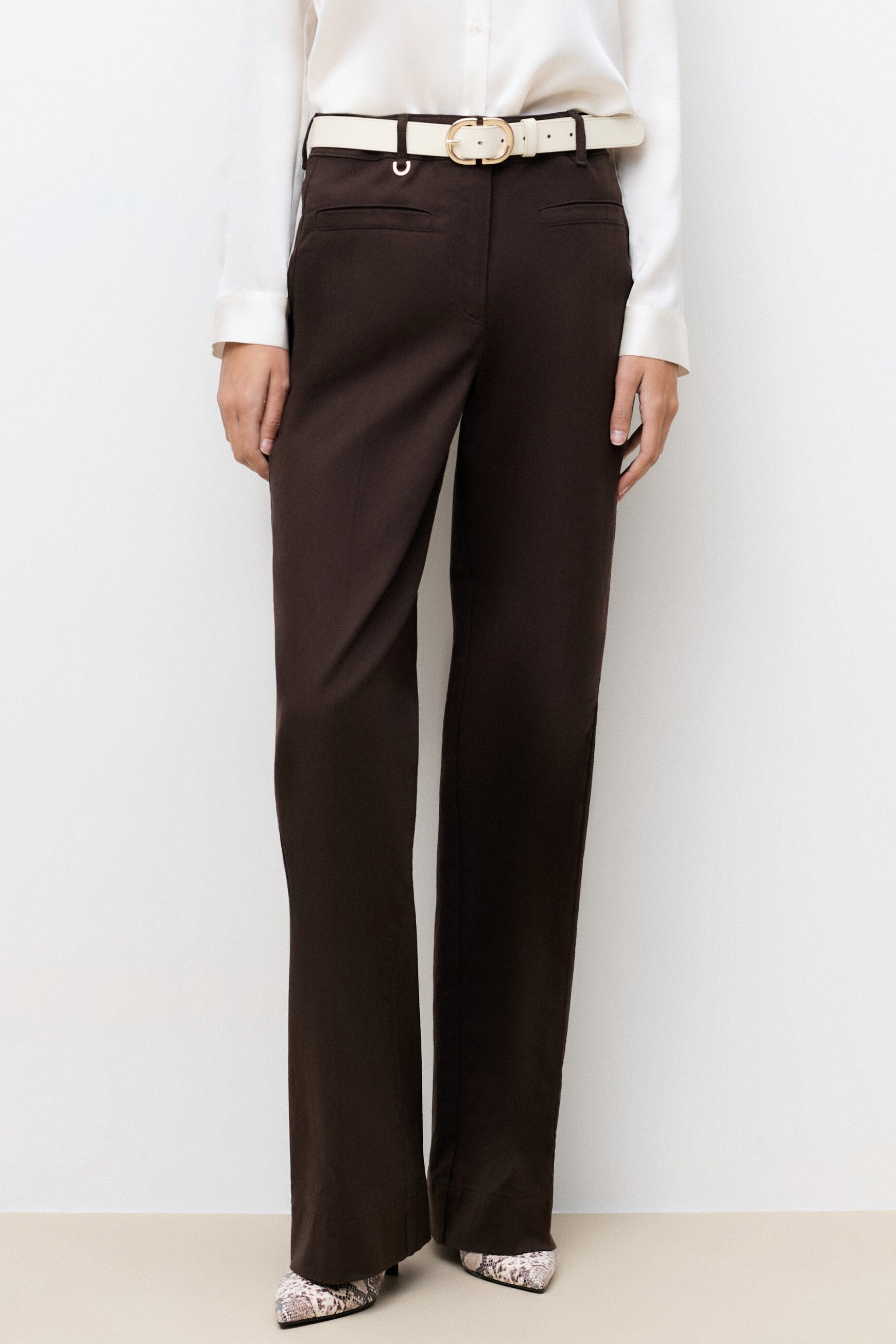 marron fonc&eacute; vrouw